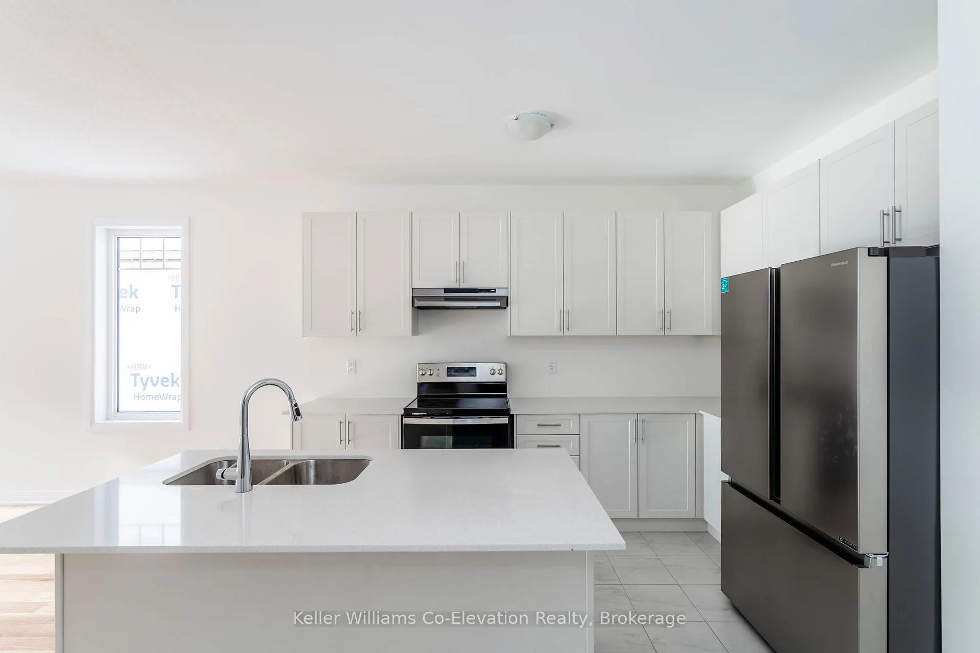 Photo 6 of 547 Hudson Crescent, Midland — HOMEH