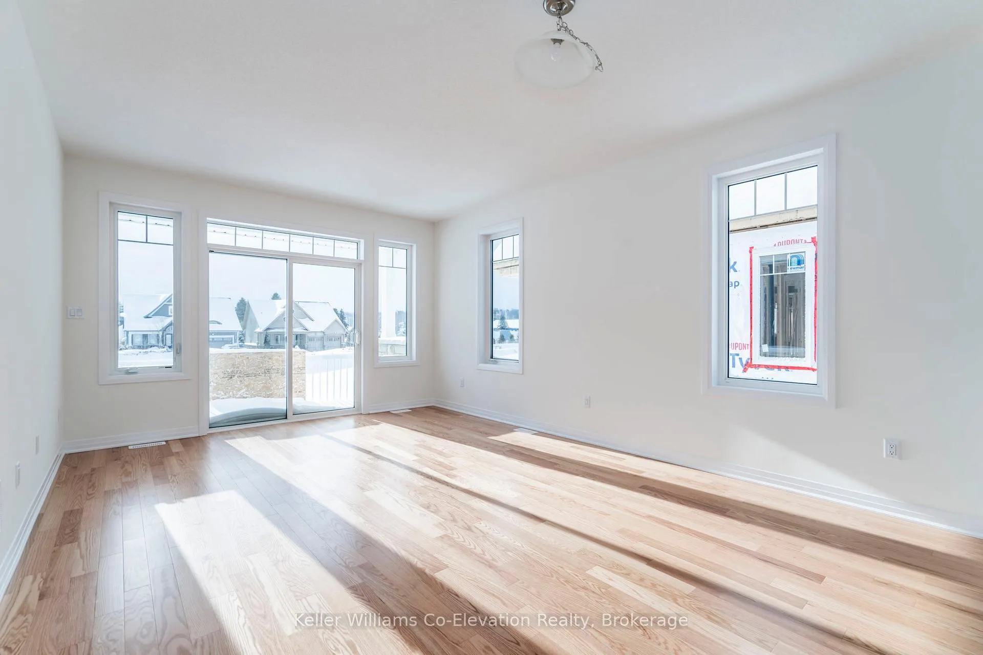 Photo 13 of 547 Hudson Crescent, Midland — HOMEH