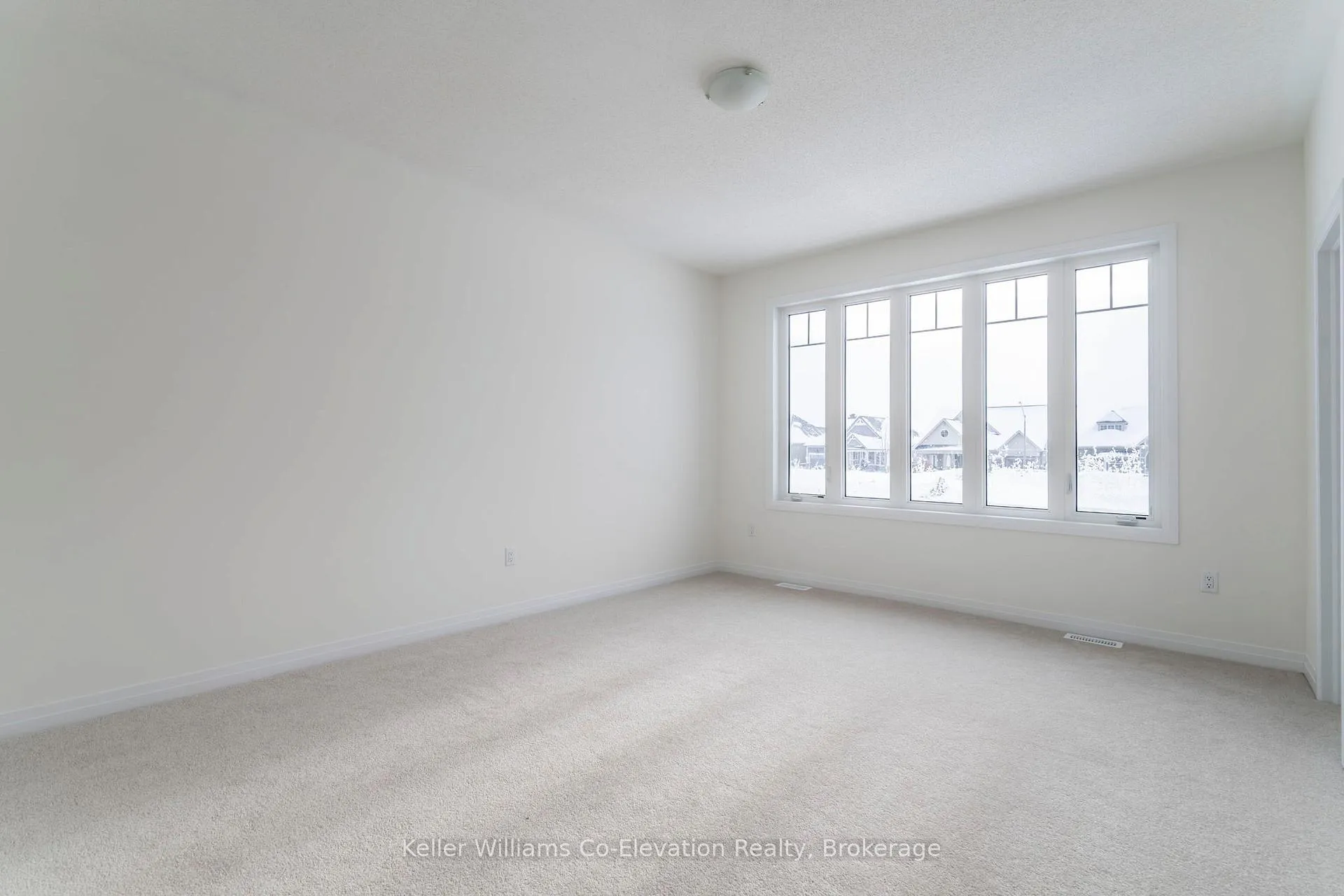 Photo 16 of 547 Hudson Crescent, Midland — HOMEH