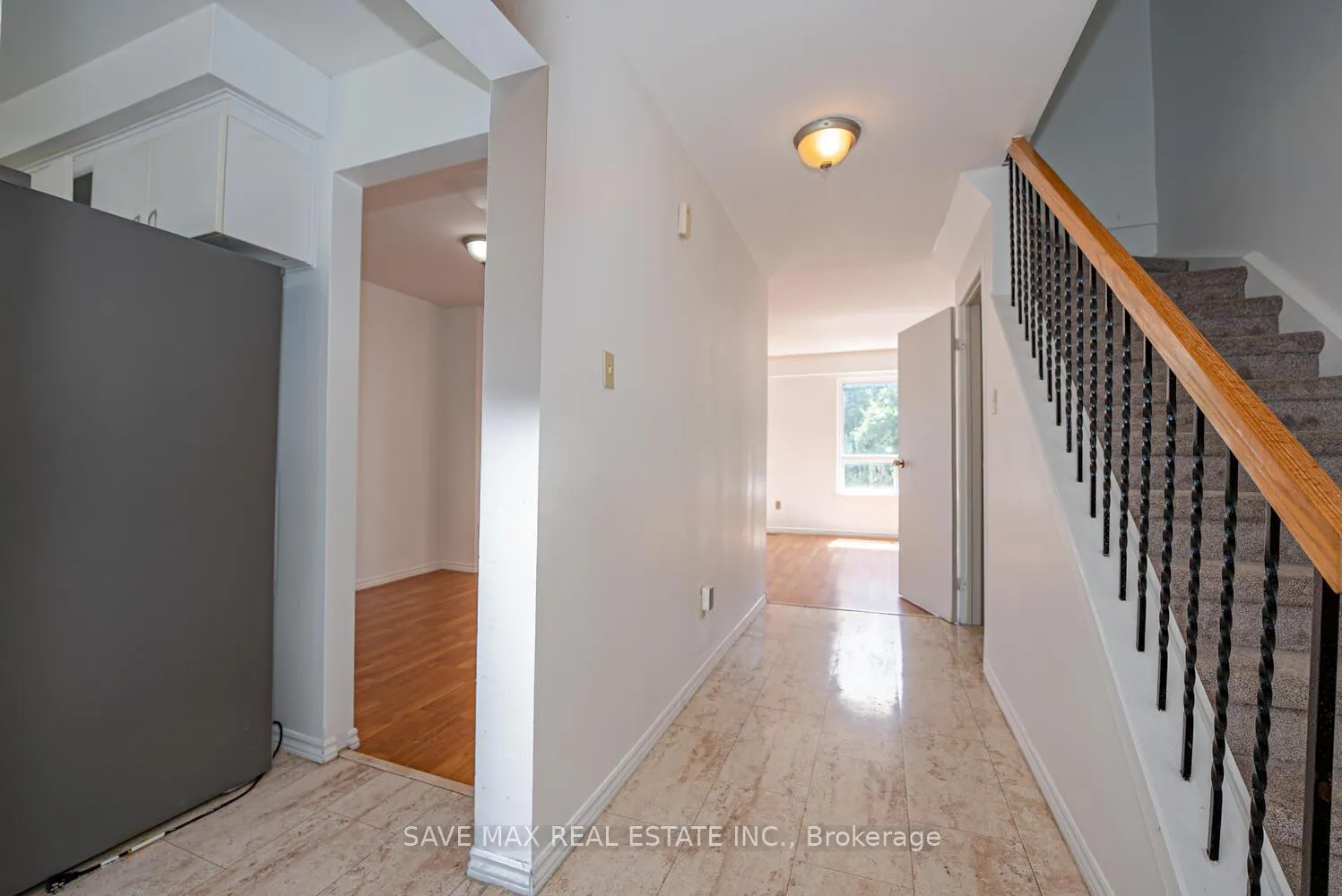 Photo 4 of 62 Moregate Crescent, Brampton, Central Park — HOMEH