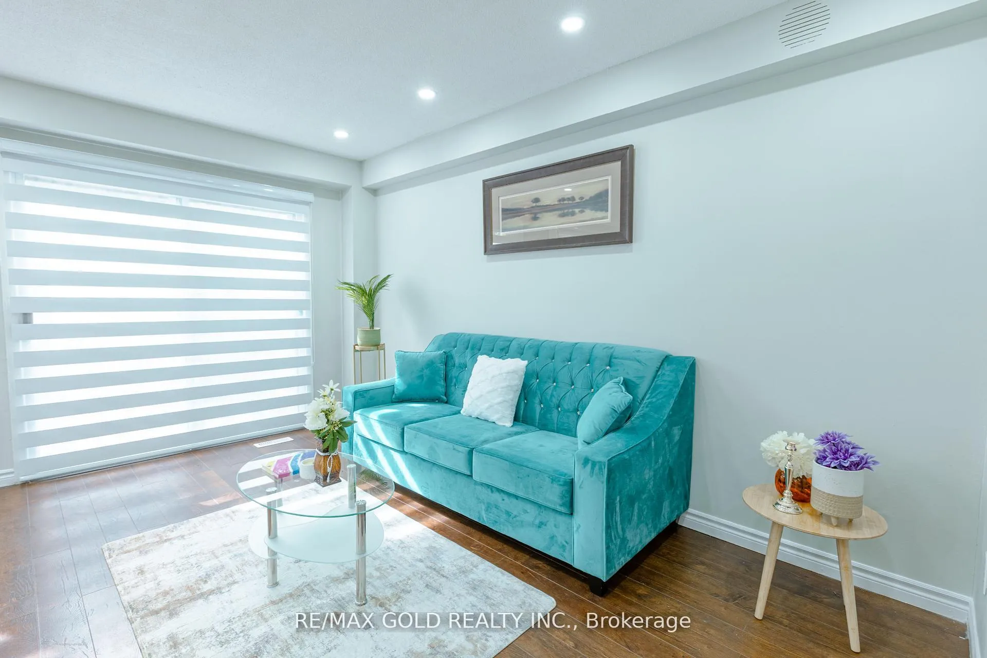 Photo 4 of 337 Fleetwood Crescent, Brampton, Southgate — HOMEH