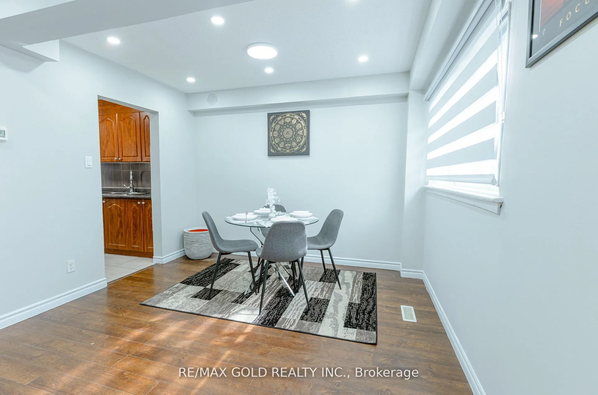 Photo 7 of 337 Fleetwood Crescent, Brampton, Southgate — HOMEH