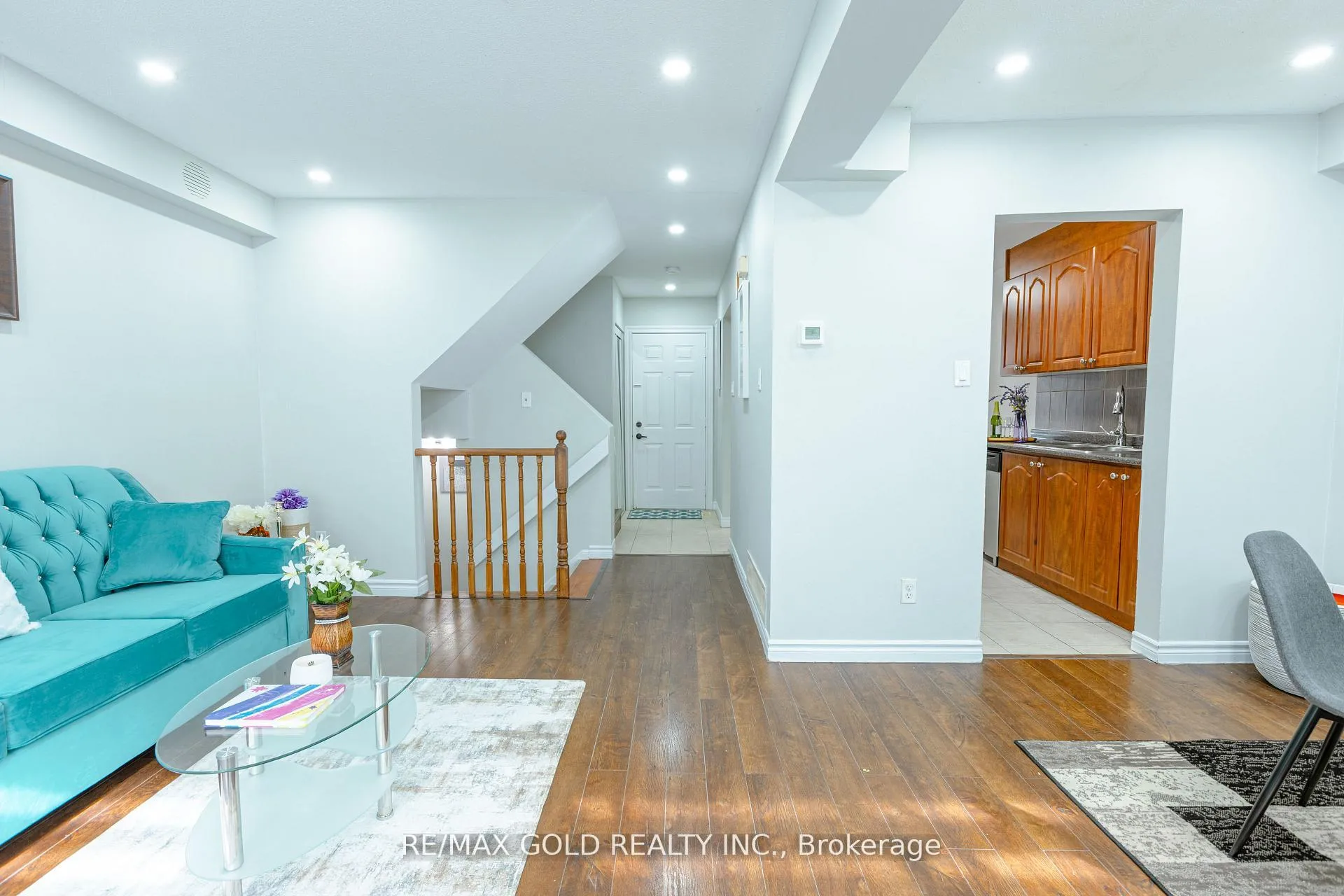 Photo 8 of 337 Fleetwood Crescent, Brampton, Southgate — HOMEH