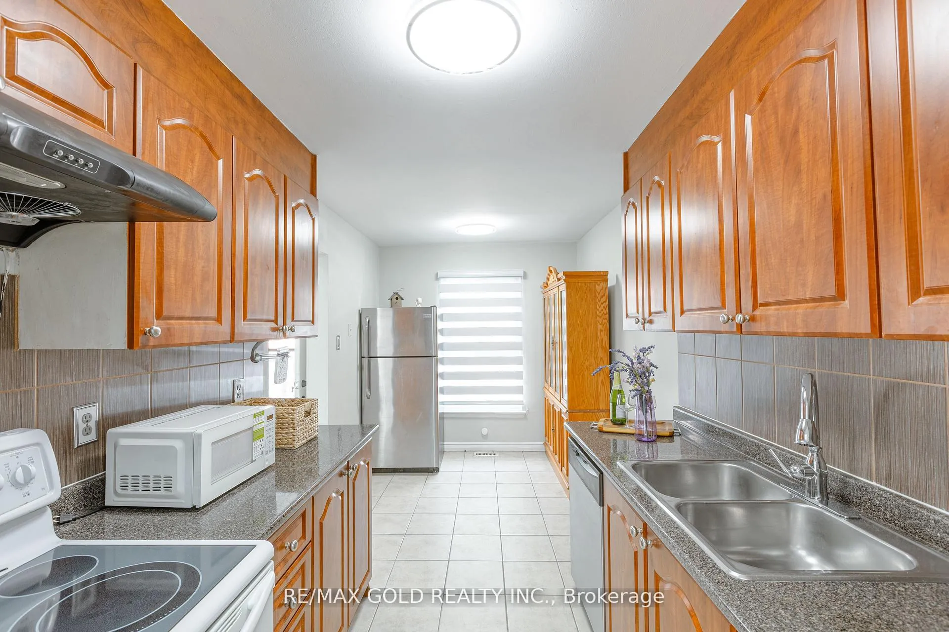 Photo 11 of 337 Fleetwood Crescent, Brampton, Southgate — HOMEH