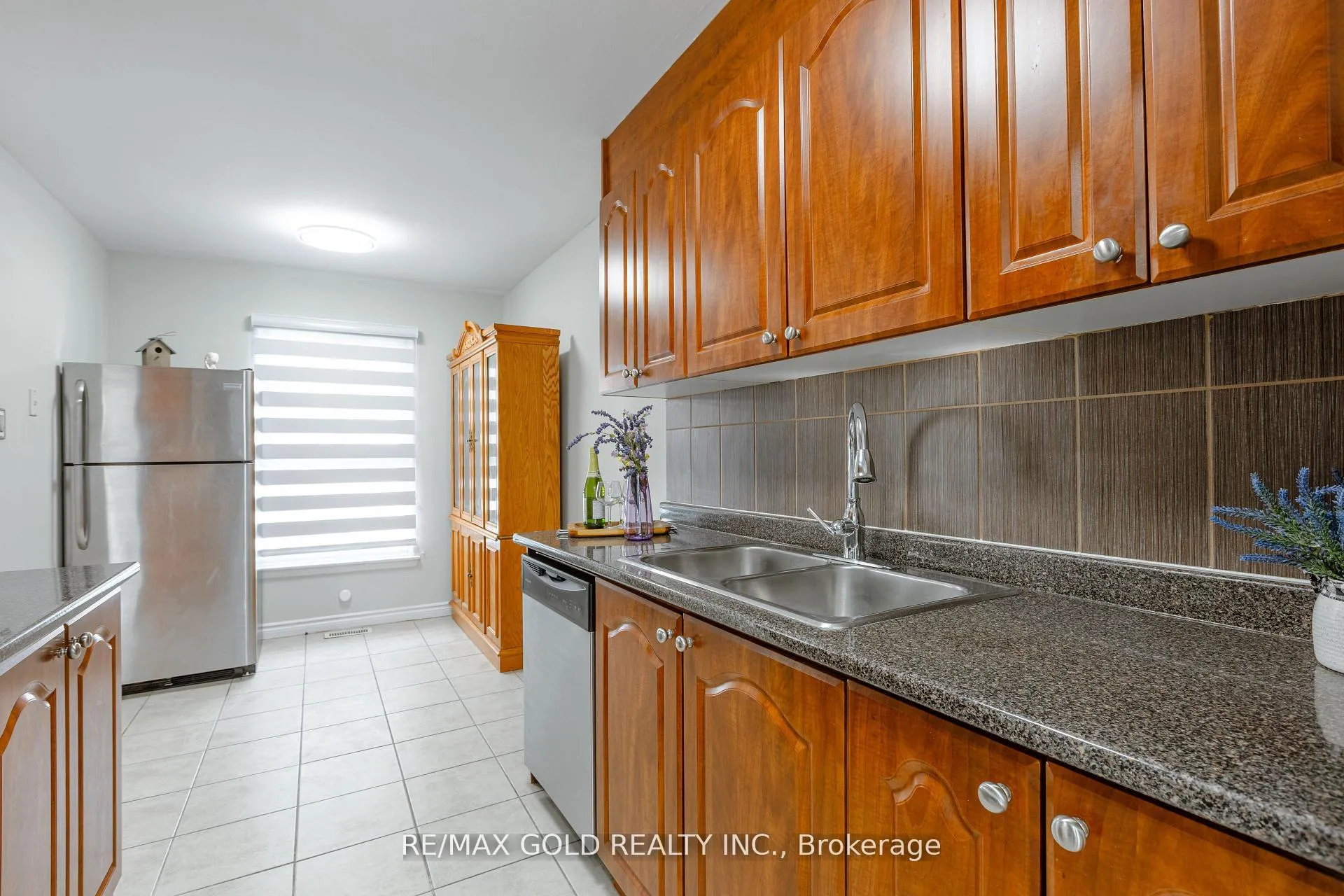 Photo 12 of 337 Fleetwood Crescent, Brampton, Southgate — HOMEH