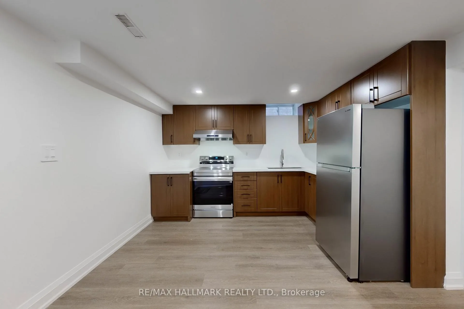 Photo 3 of Unit Basement, 4 Spiker Street, Markham, Village Green-South Unionville — HOMEH