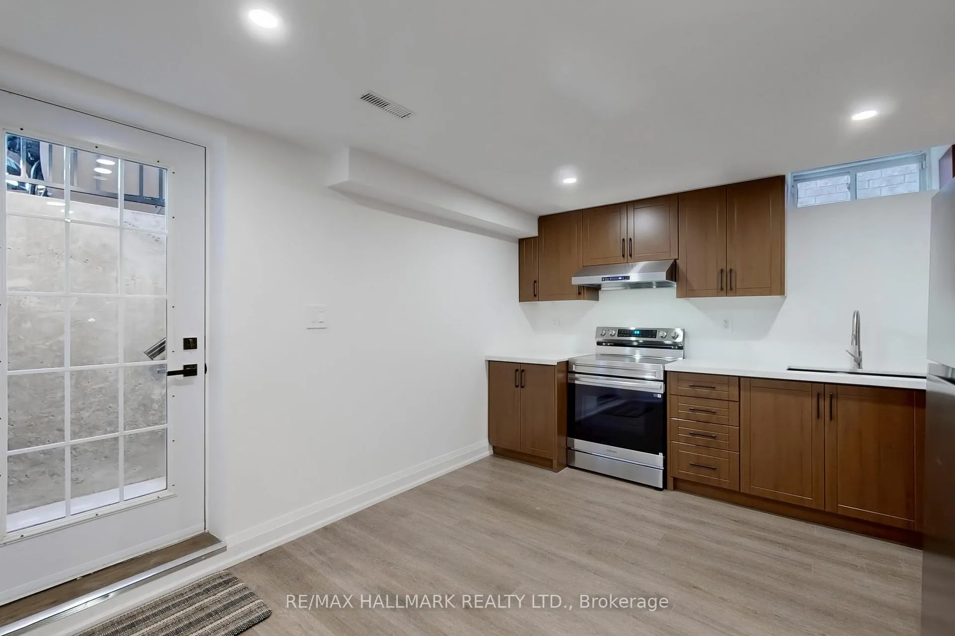 Photo 4 of Unit Basement, 4 Spiker Street, Markham, Village Green-South Unionville — HOMEH