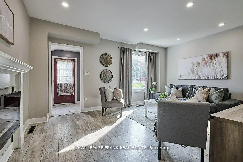Photo 7 of 493 St. Lawrence Avenue, Oshawa, Central — HOMEH