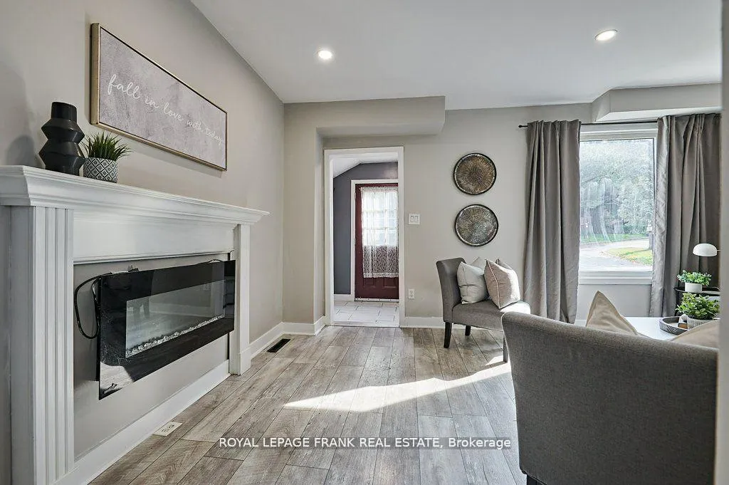 Photo 8 of 493 St. Lawrence Avenue, Oshawa, Central — HOMEH