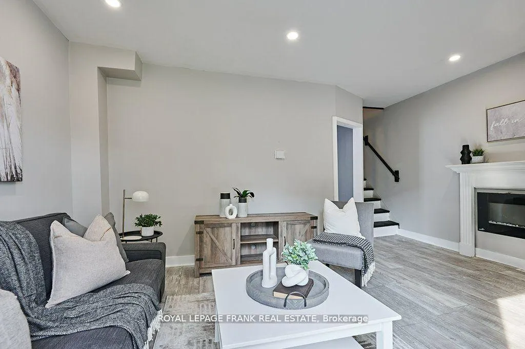 Photo 9 of 493 St. Lawrence Avenue, Oshawa, Central — HOMEH