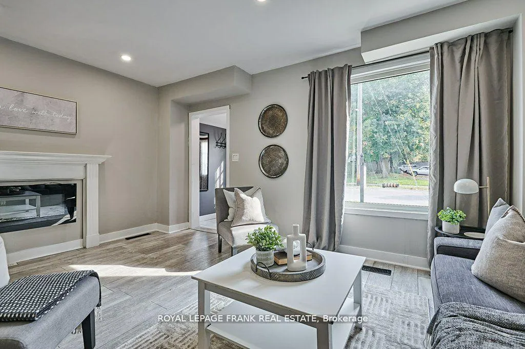 Photo 10 of 493 St. Lawrence Avenue, Oshawa, Central — HOMEH