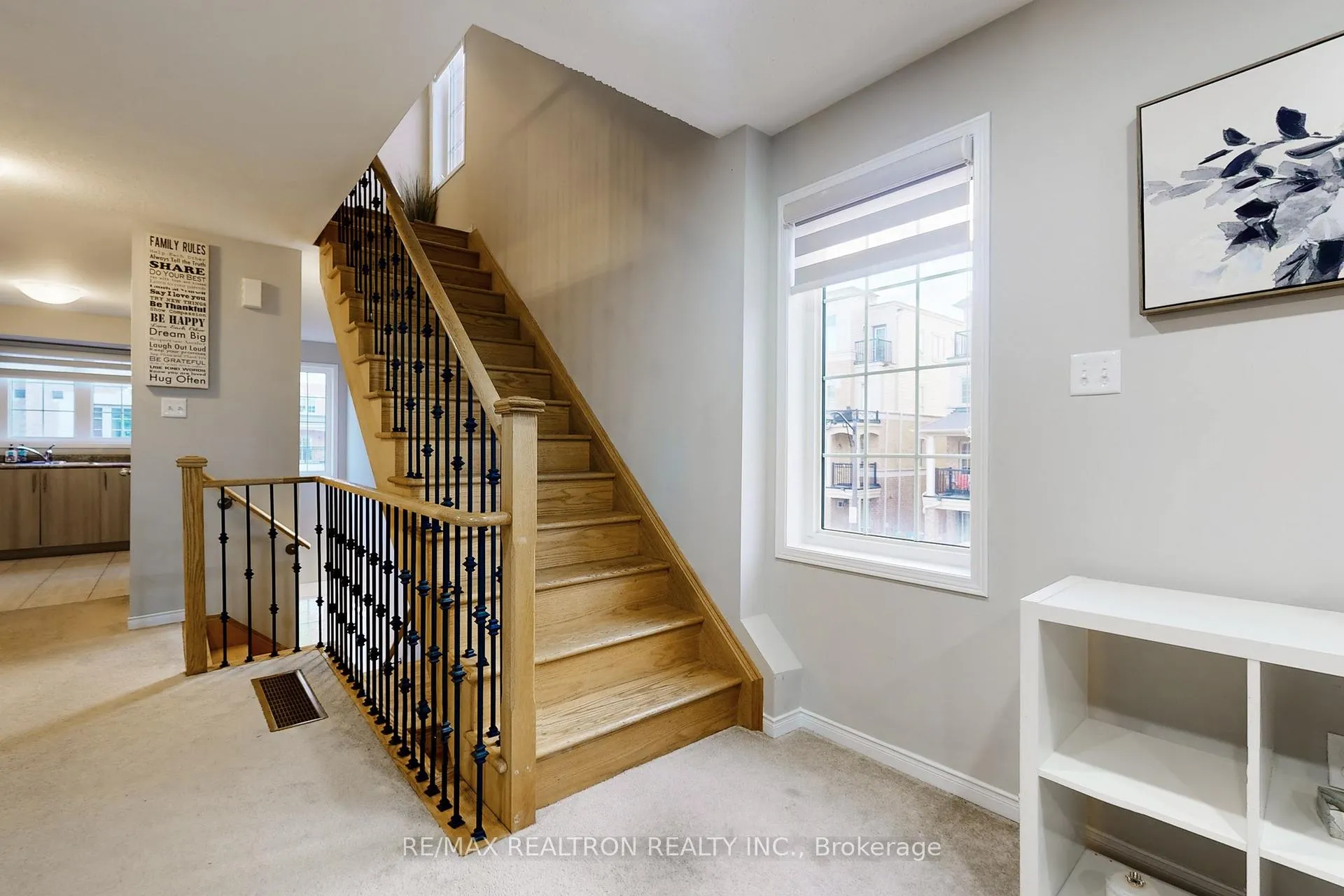 Photo 14 of 49 Filly Path, Oshawa, Windfields — HOMEH