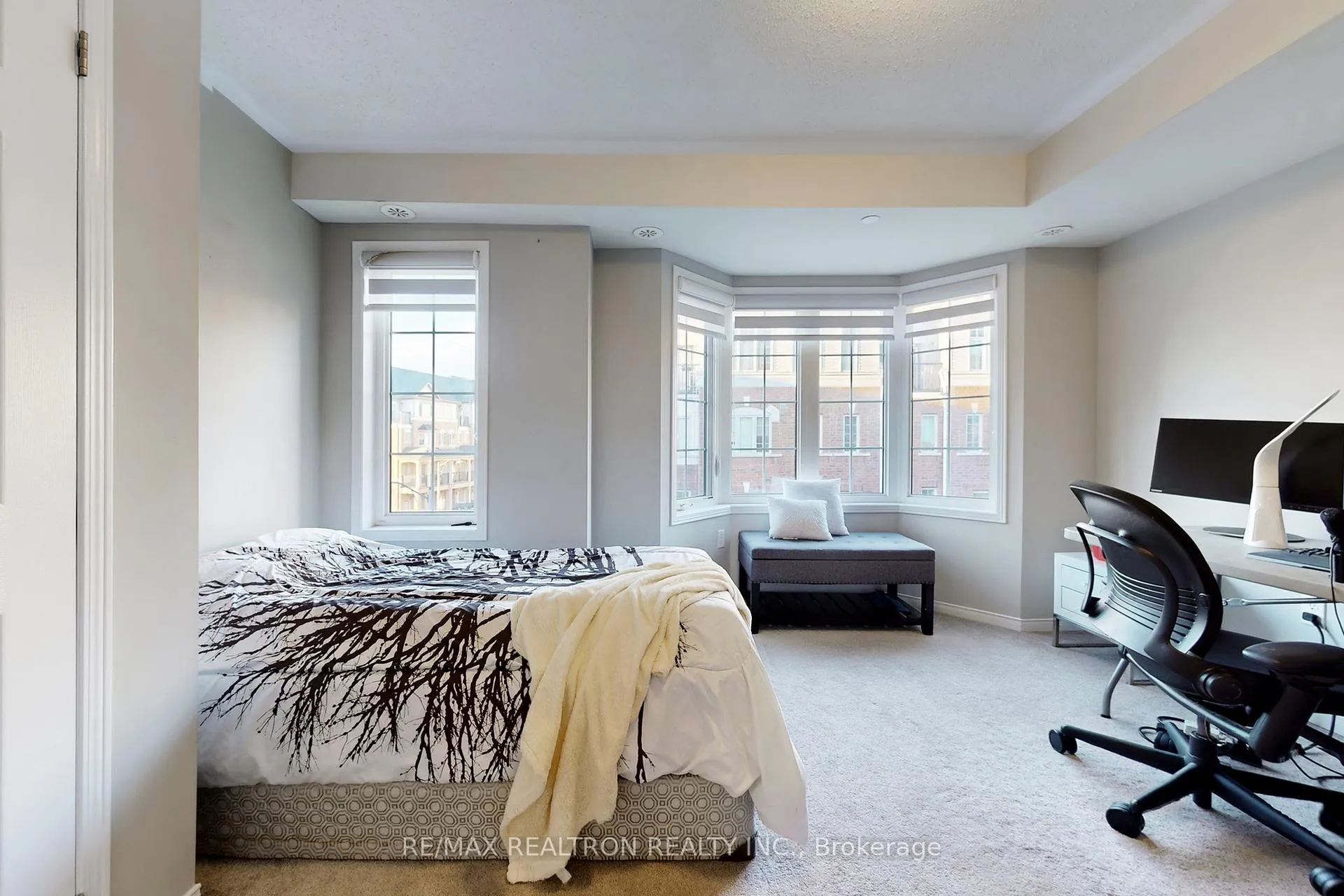 Photo 18 of 49 Filly Path, Oshawa, Windfields — HOMEH