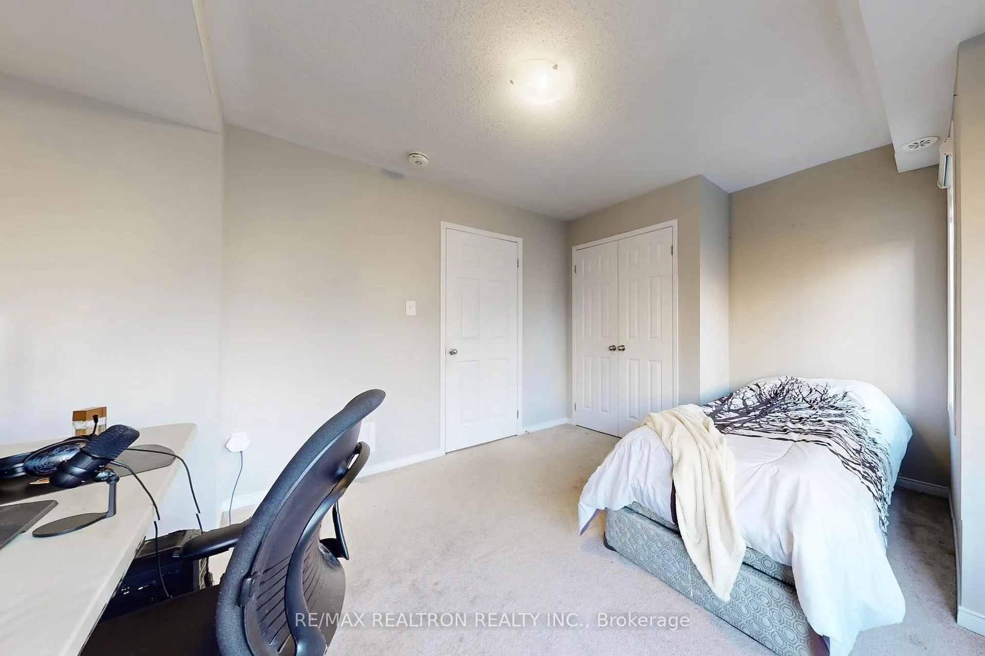 Photo 19 of 49 Filly Path, Oshawa, Windfields — HOMEH