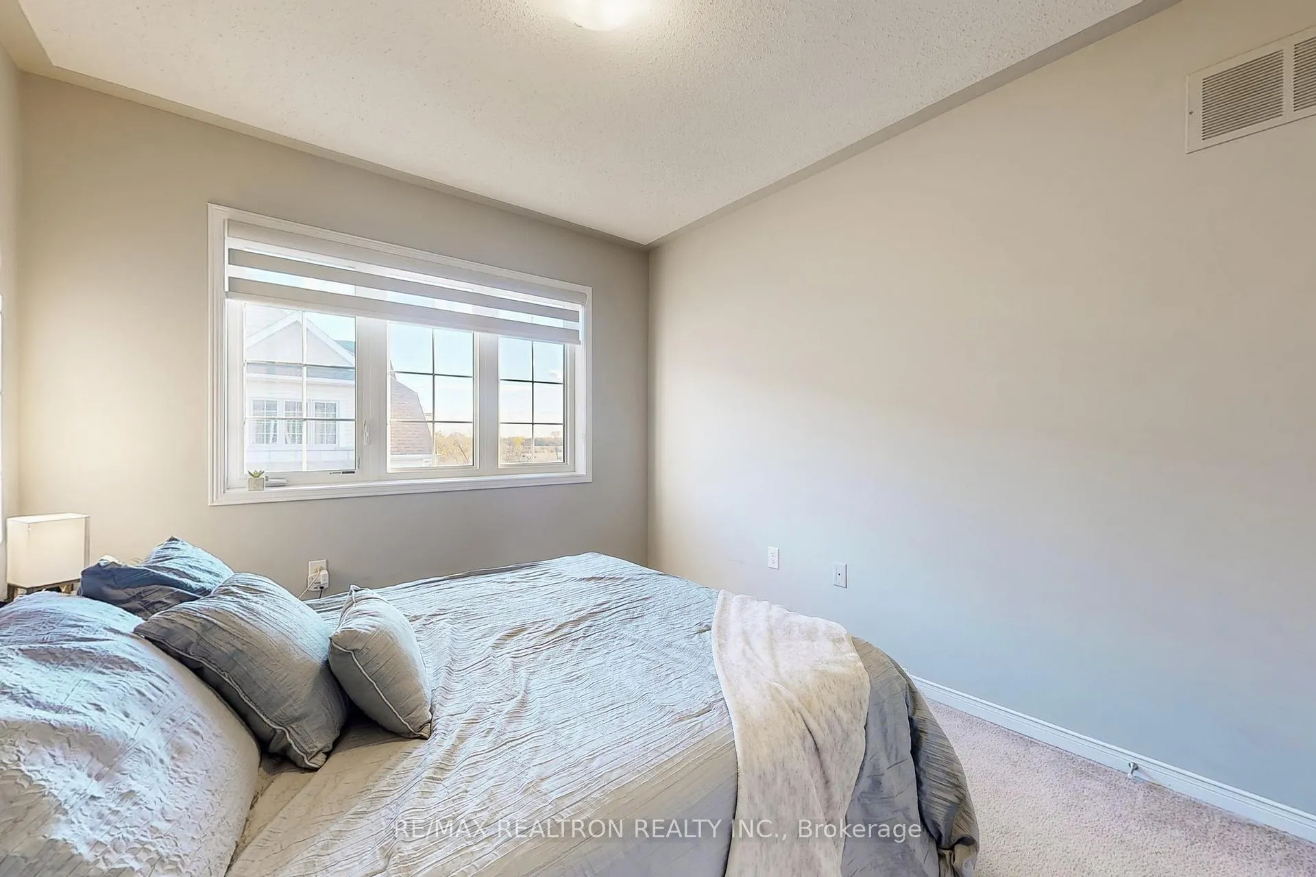 Photo 32 of 49 Filly Path, Oshawa, Windfields — HOMEH