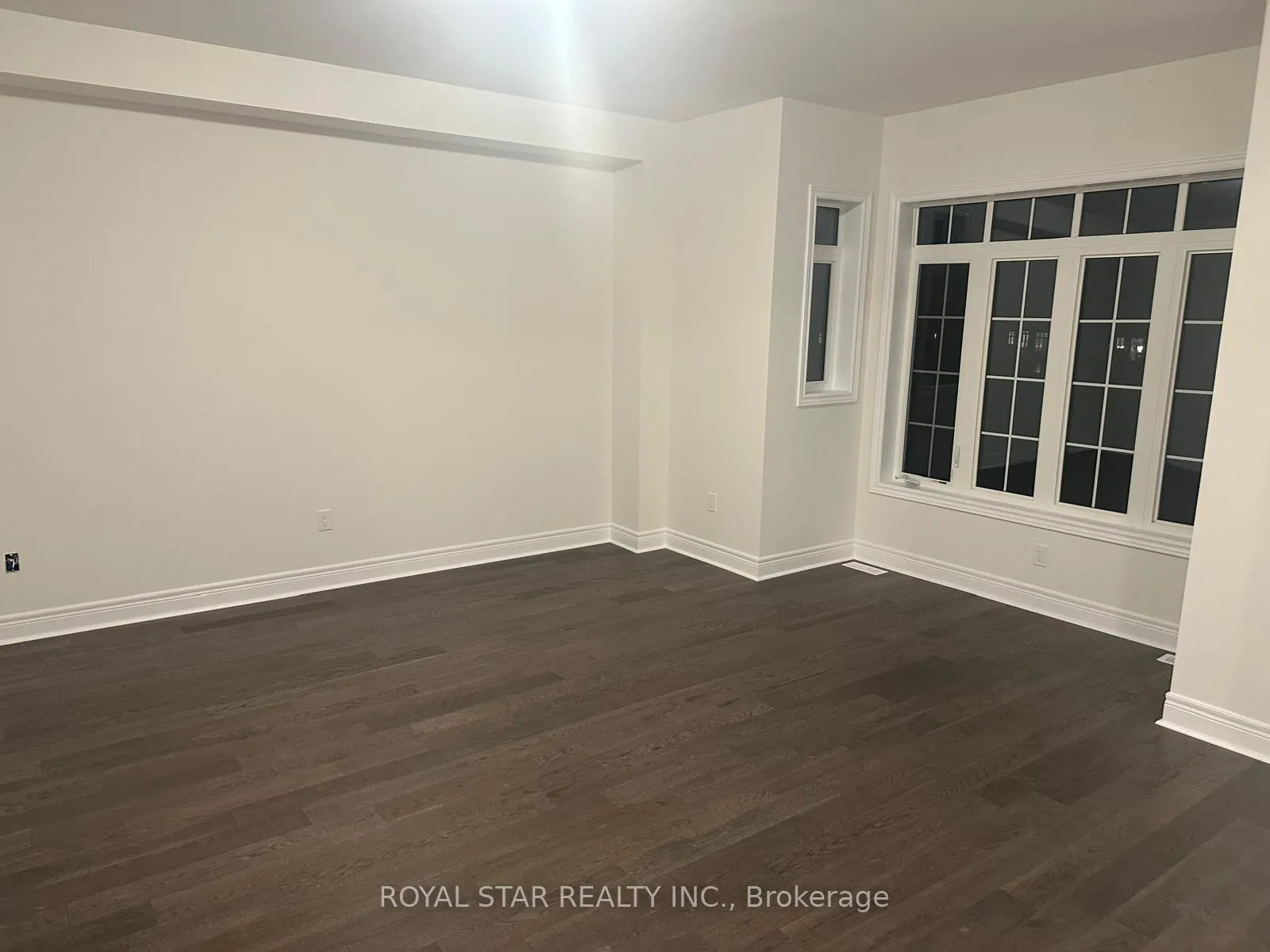 Photo 2 of 42 Keyworth Crescent, Brampton, Sandringham-Wellington North — HOMEH