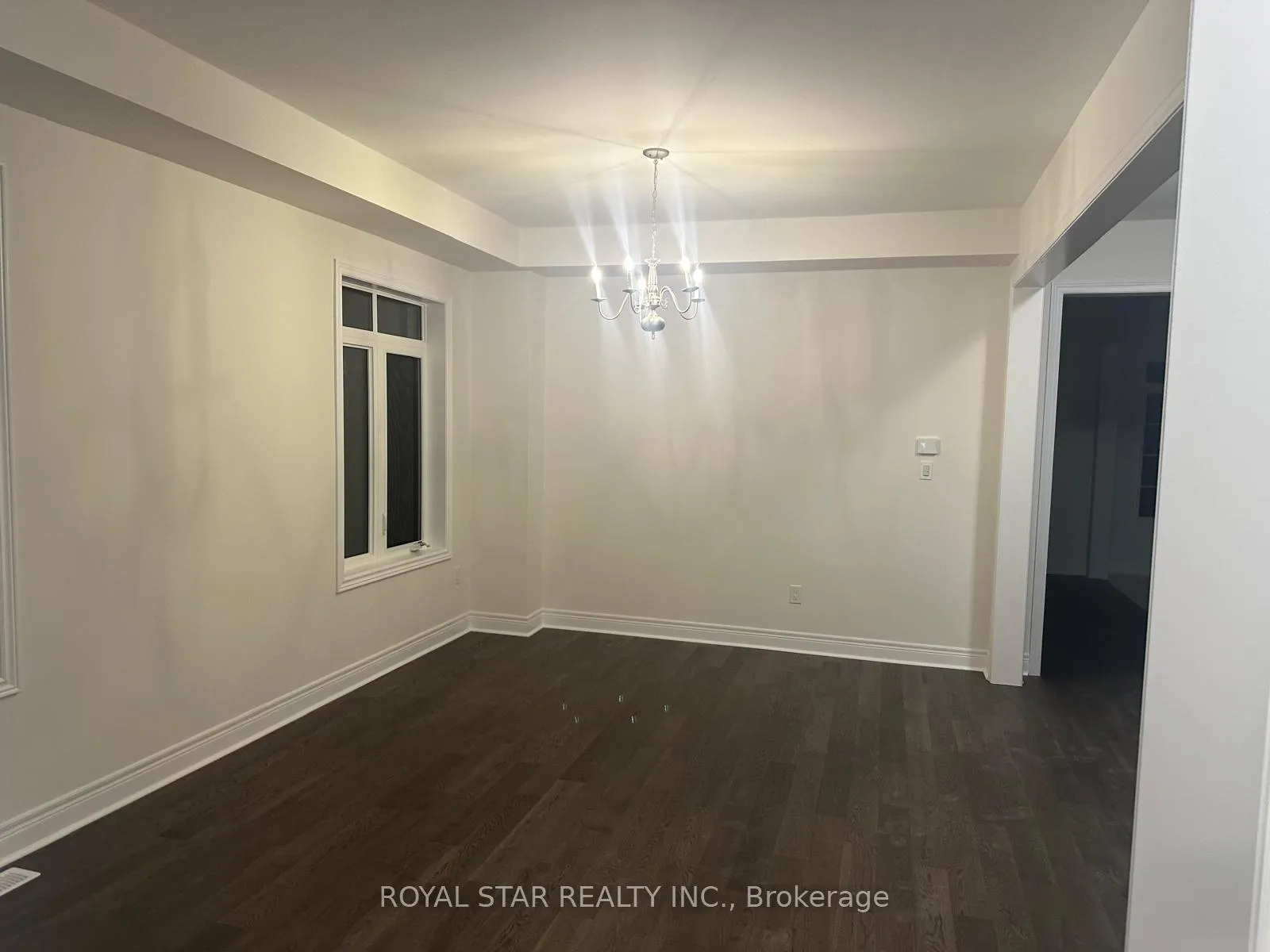 Photo 3 of 42 Keyworth Crescent, Brampton, Sandringham-Wellington North — HOMEH