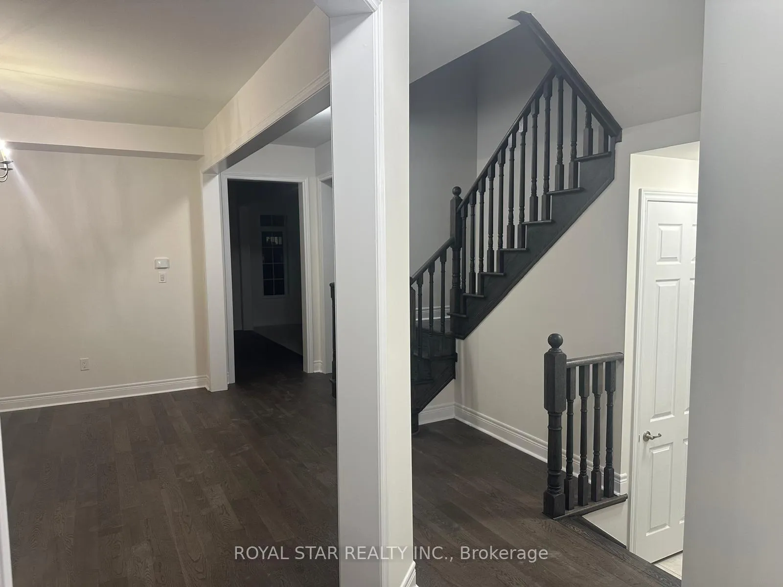 Photo 4 of 42 Keyworth Crescent, Brampton, Sandringham-Wellington North — HOMEH