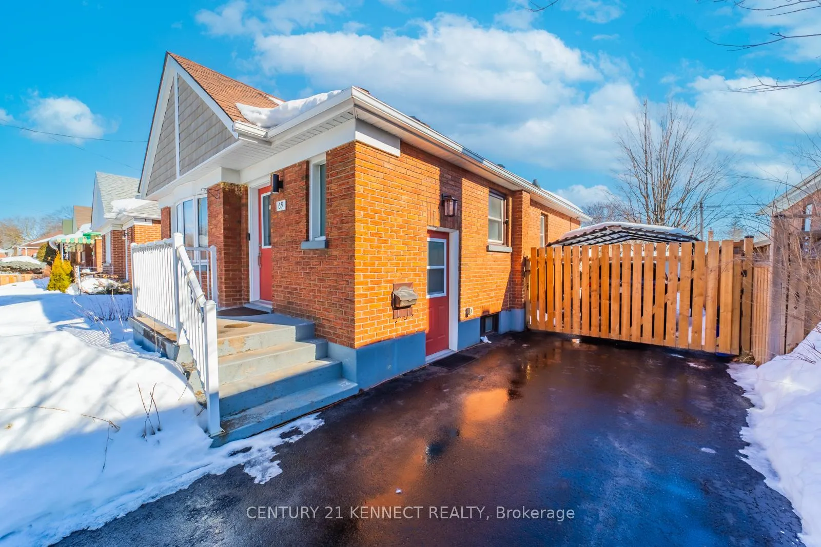 Photo 3 of 69 Chadburn Street, Oshawa, Central — HOMEH
