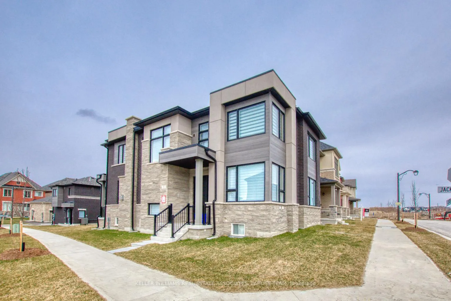 Front of Unit Main, 31 John Rolph Street