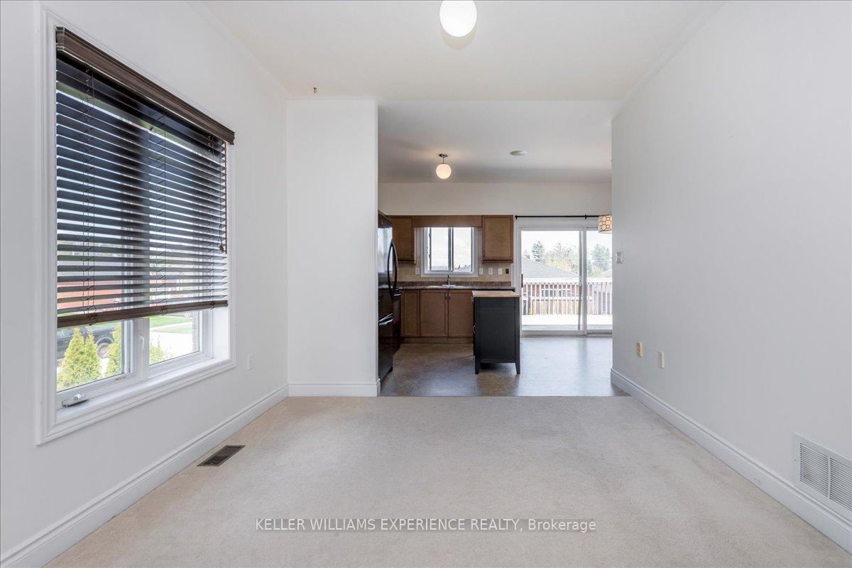 Photo 9 of 33 Primrose Crescent, Barrie, Ardagh — HOMEH