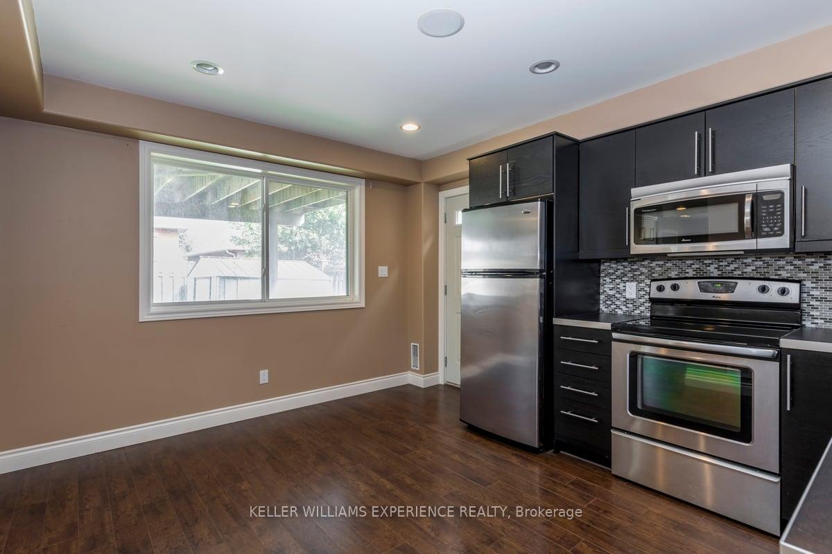 Photo 31 of 33 Primrose Crescent, Barrie, Ardagh — HOMEH