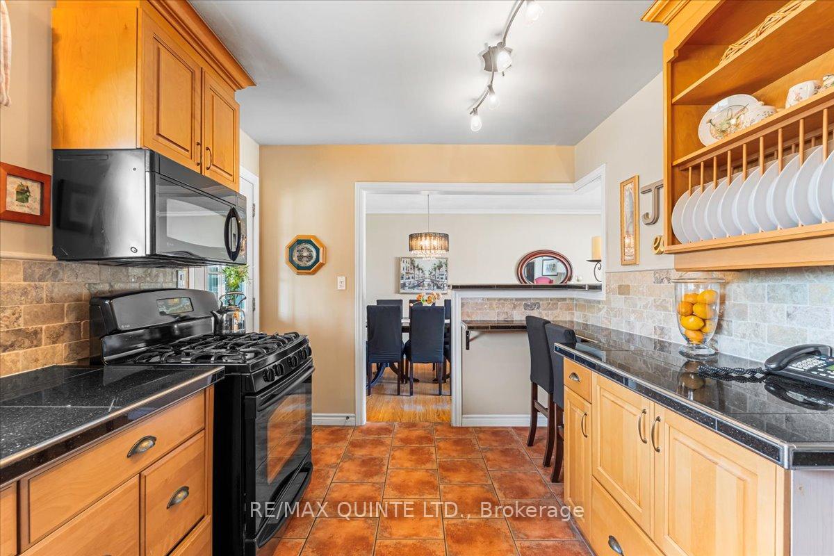 Photo 15 of 48 Maitland Drive, Belleville, Thurlow Ward — HOMEH
