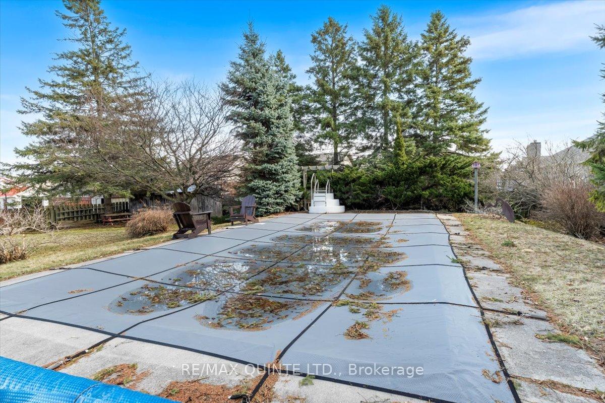 Photo 37 of 48 Maitland Drive, Belleville, Thurlow Ward — HOMEH