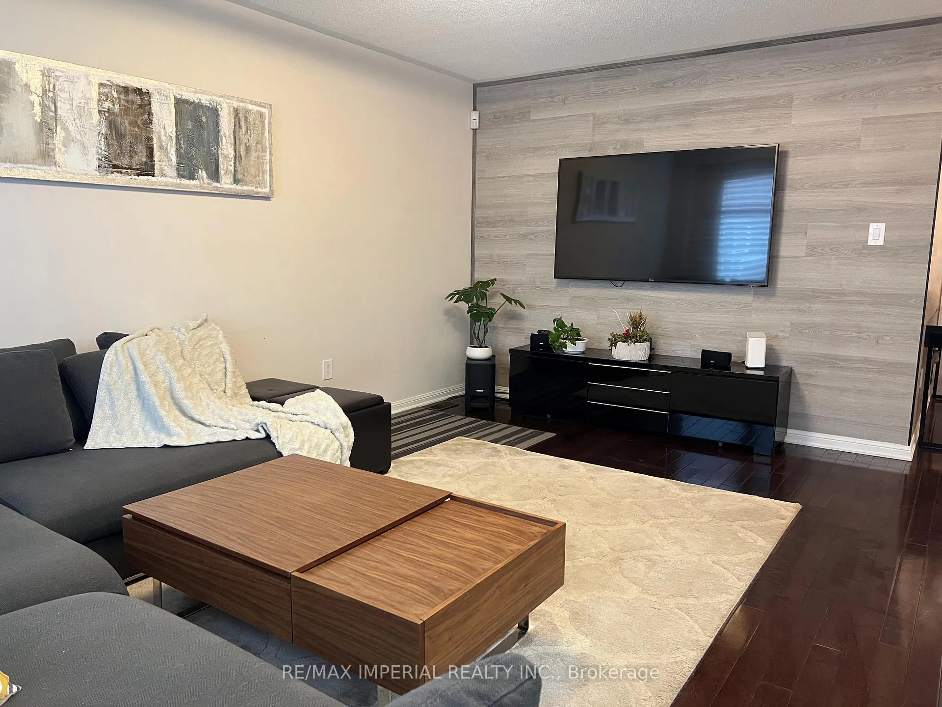 Photo 5 of 1871 Liatris Drive, Pickering, Duffin Heights — HOMEH