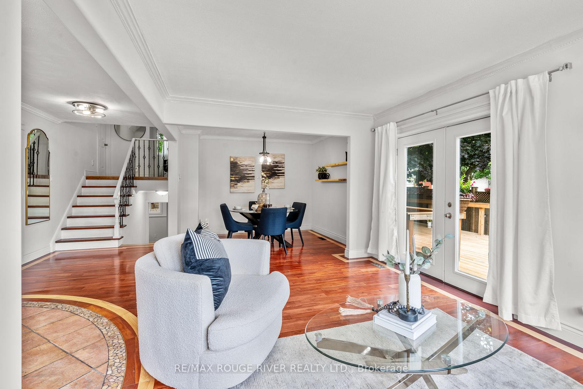 Photo 6 of 41 Peachtree Crescent, Clarington, Bowmanville — HOMEH
