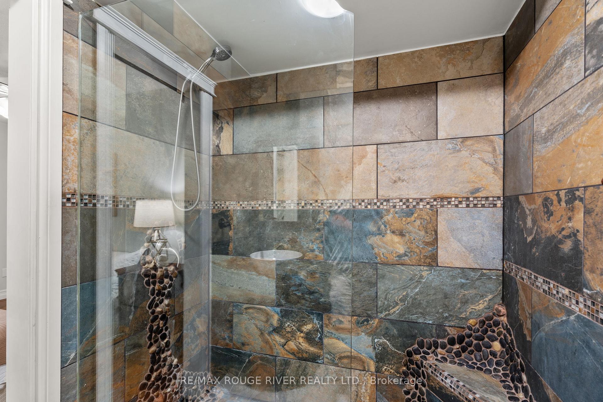 Photo 19 of 41 Peachtree Crescent, Clarington, Bowmanville — HOMEH