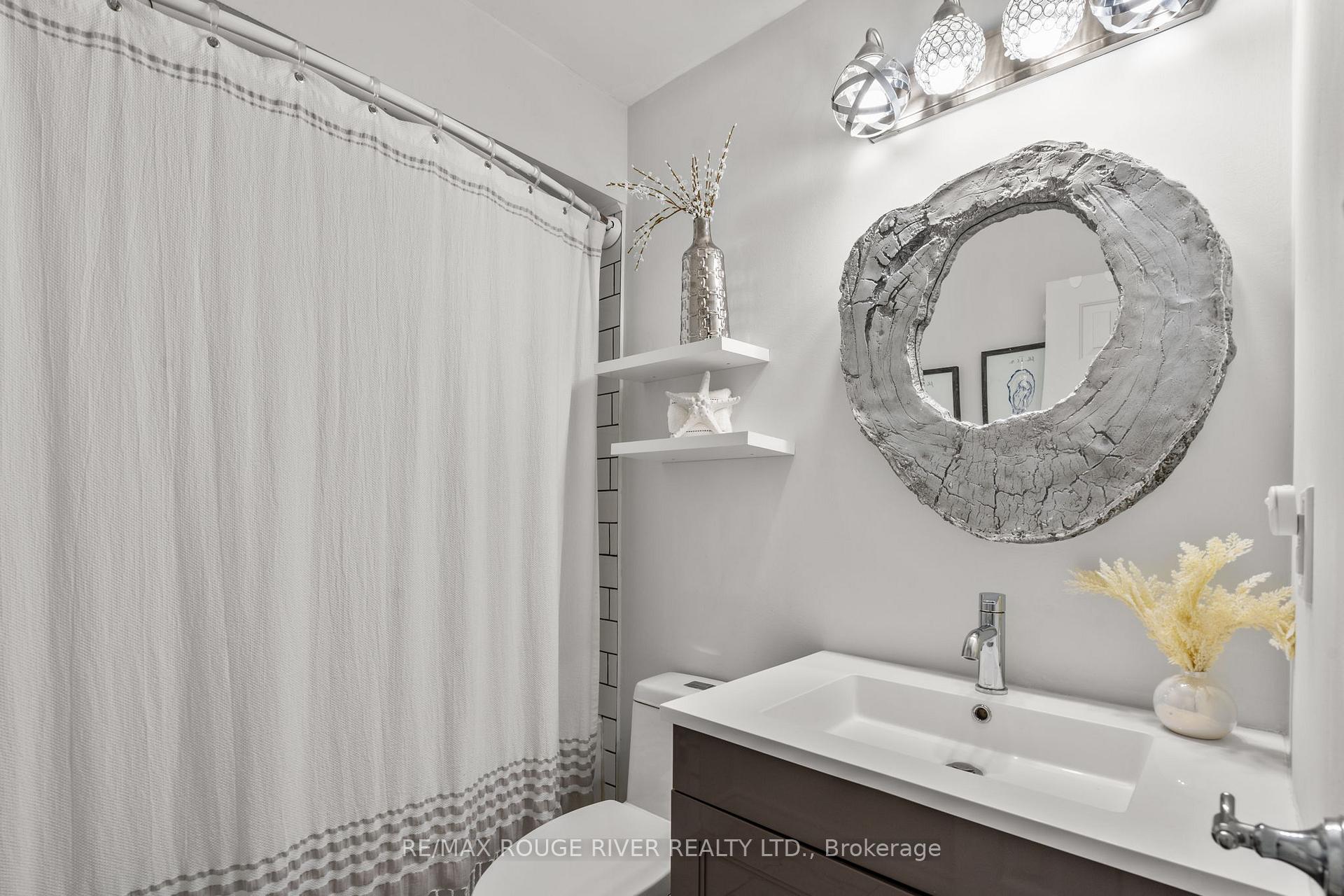 Photo 23 of 41 Peachtree Crescent, Clarington, Bowmanville — HOMEH