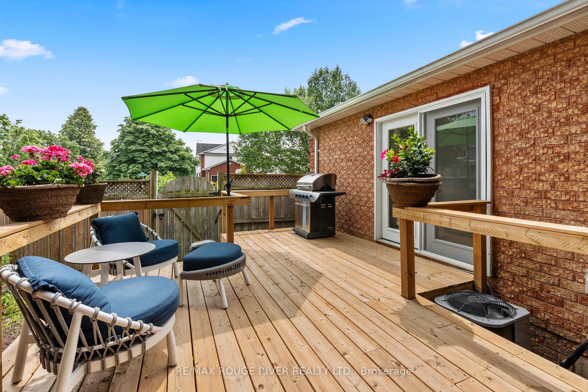 Photo 31 of 41 Peachtree Crescent, Clarington, Bowmanville — HOMEH