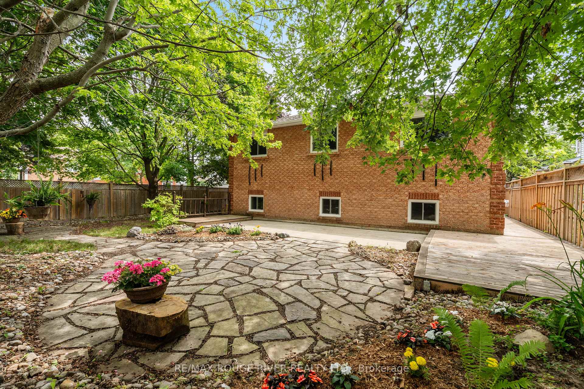 Photo 37 of 41 Peachtree Crescent, Clarington, Bowmanville — HOMEH
