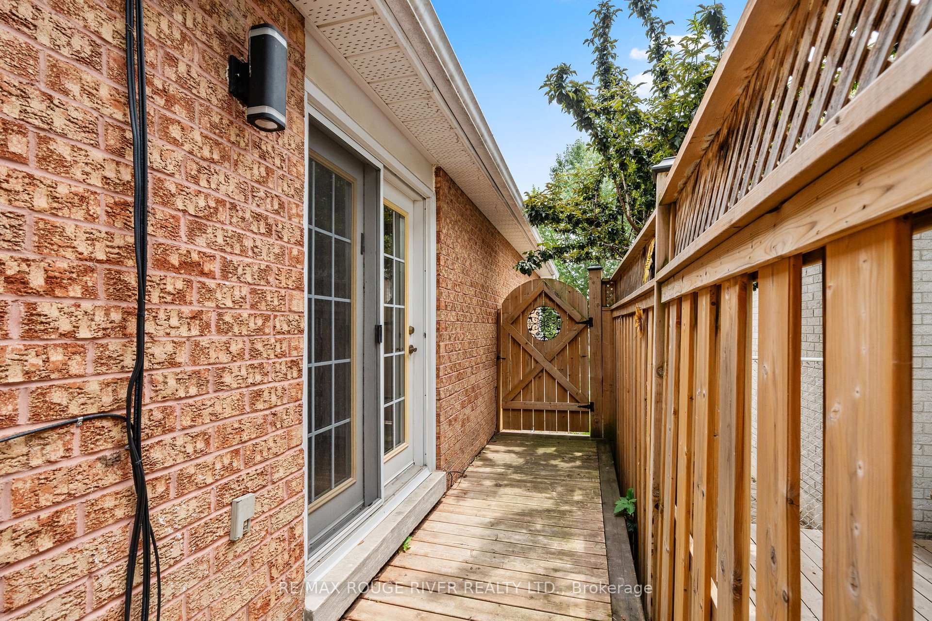 Photo 39 of 41 Peachtree Crescent, Clarington, Bowmanville — HOMEH
