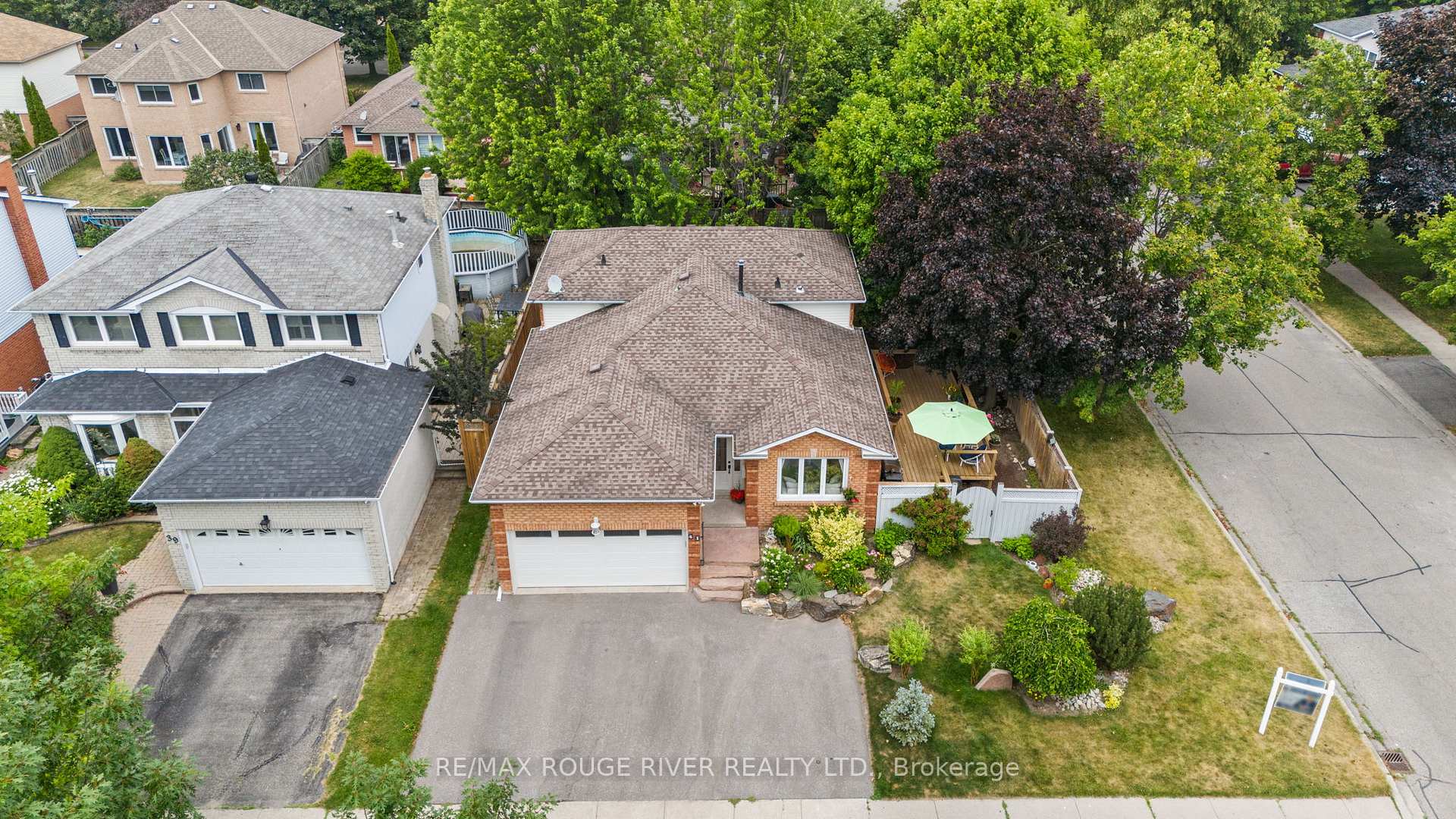 Photo 40 of 41 Peachtree Crescent, Clarington, Bowmanville — HOMEH