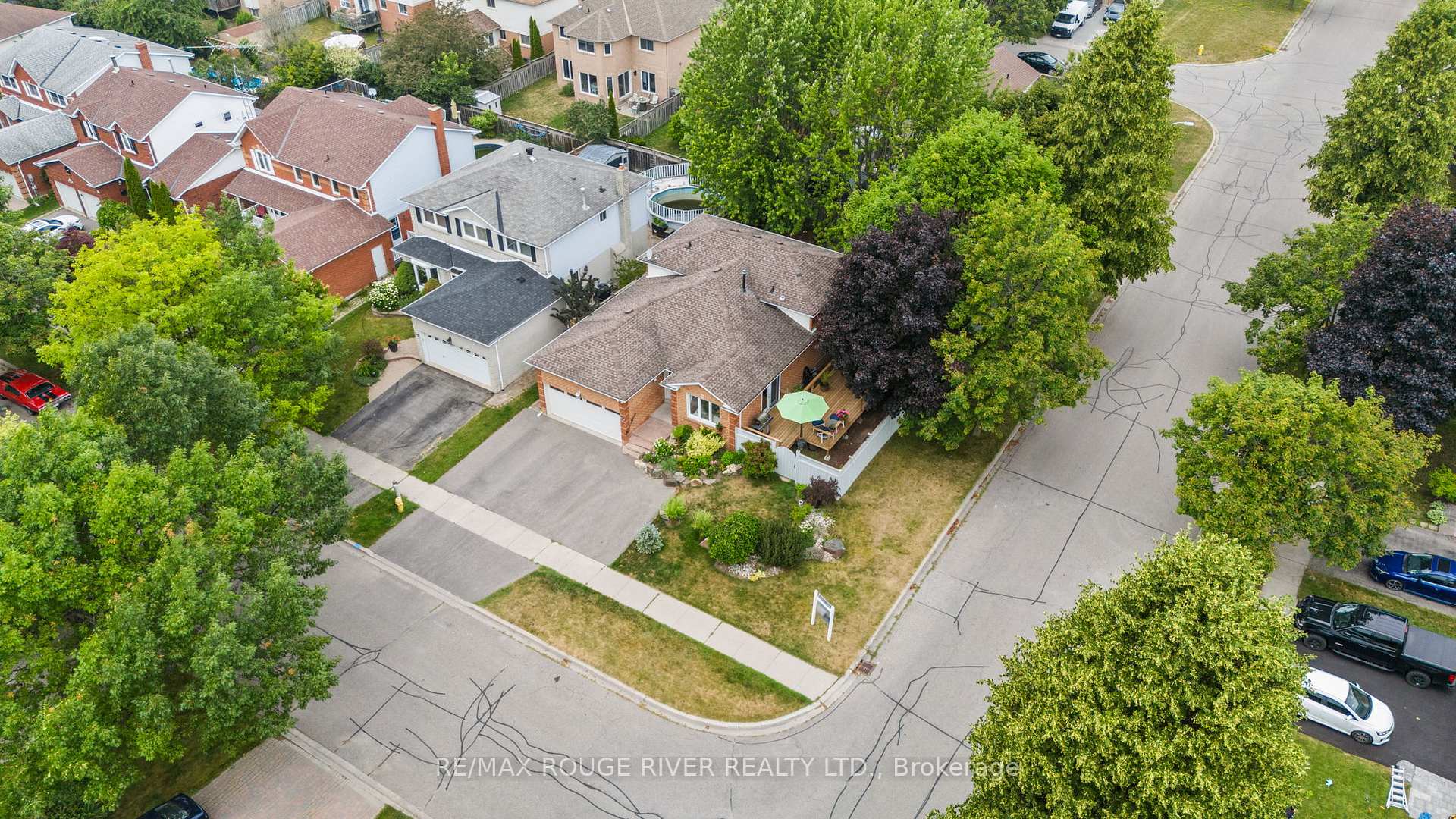 Photo 42 of 41 Peachtree Crescent, Clarington, Bowmanville — HOMEH