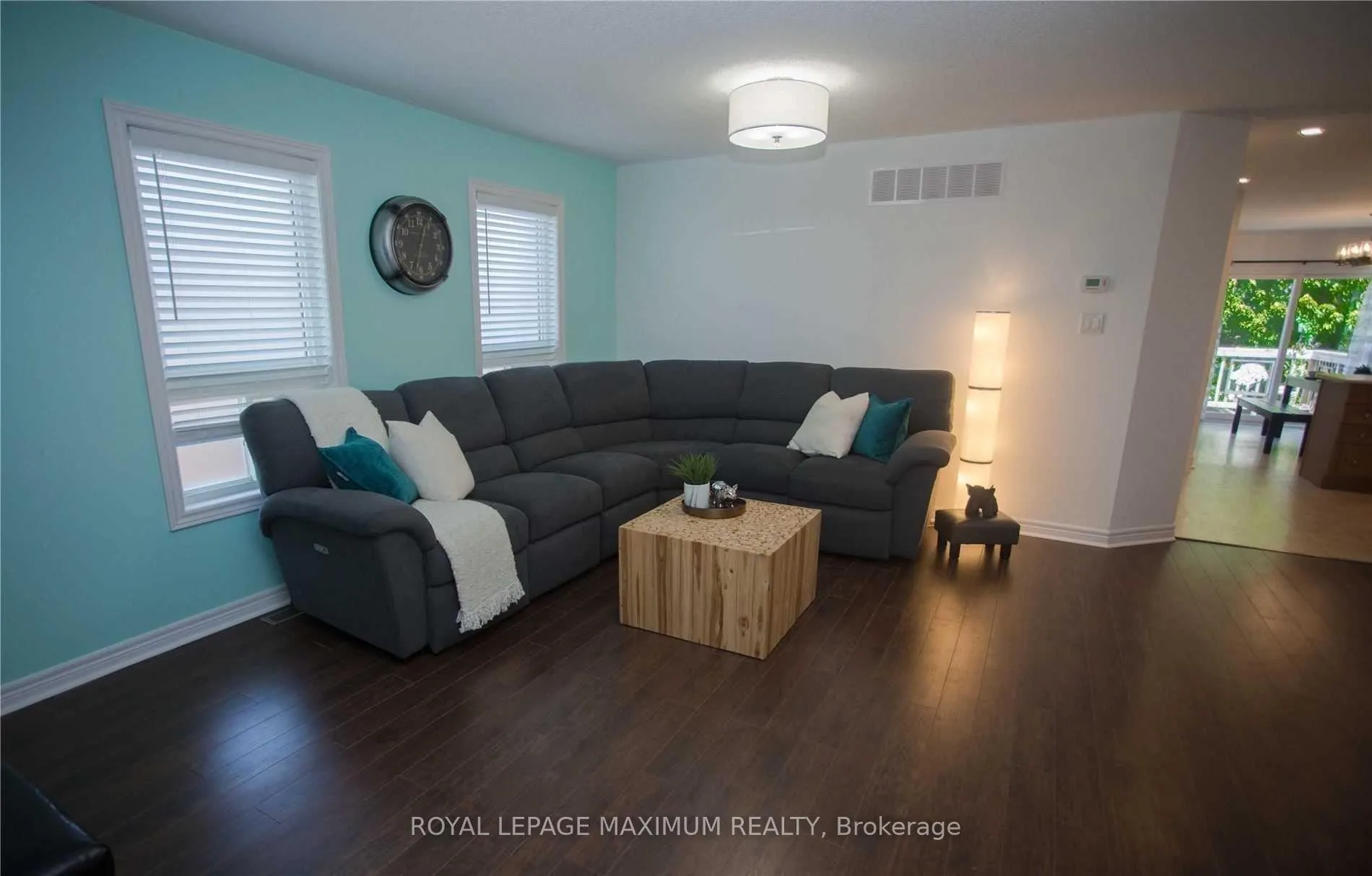 Photo 5 of 12 Trask Drive, Barrie, Ardagh — HOMEH
