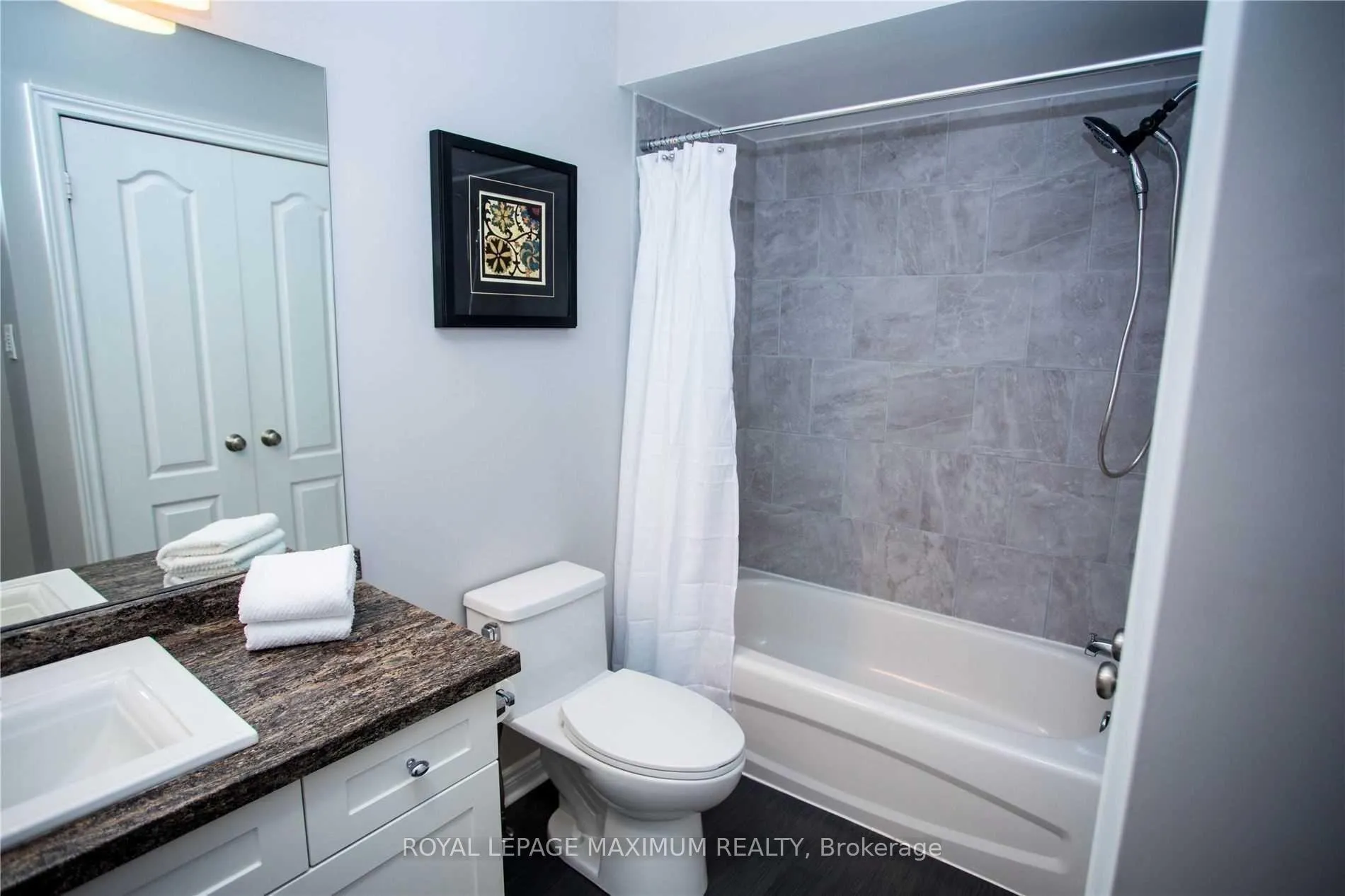 Photo 7 of 12 Trask Drive, Barrie, Ardagh — HOMEH