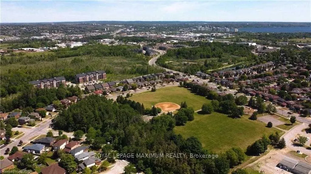 Photo 14 of 12 Trask Drive, Barrie, Ardagh — HOMEH