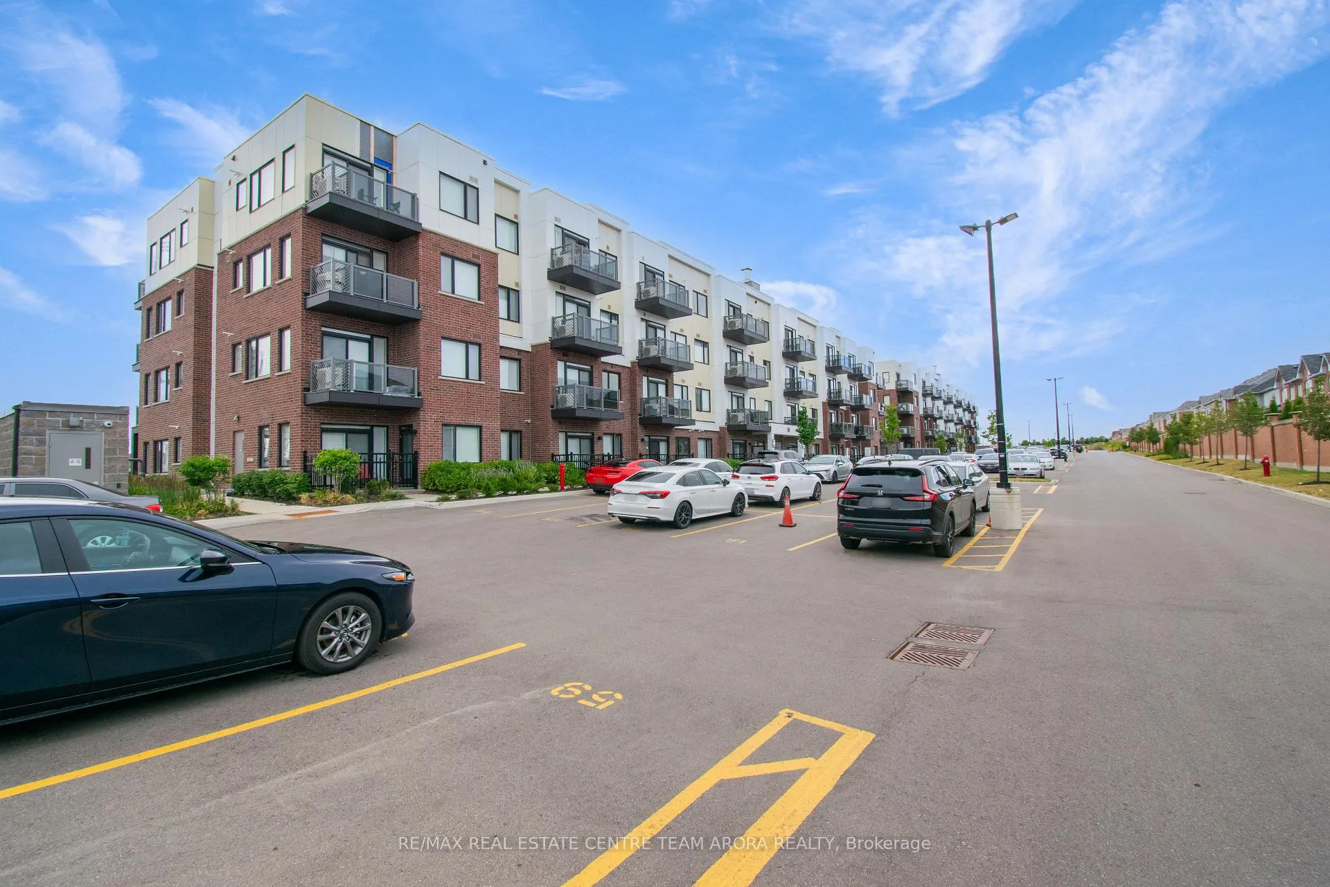 Photo 2 of Unit 417, 58 Sky Harbour Drive, Brampton, Bram West — HOMEH