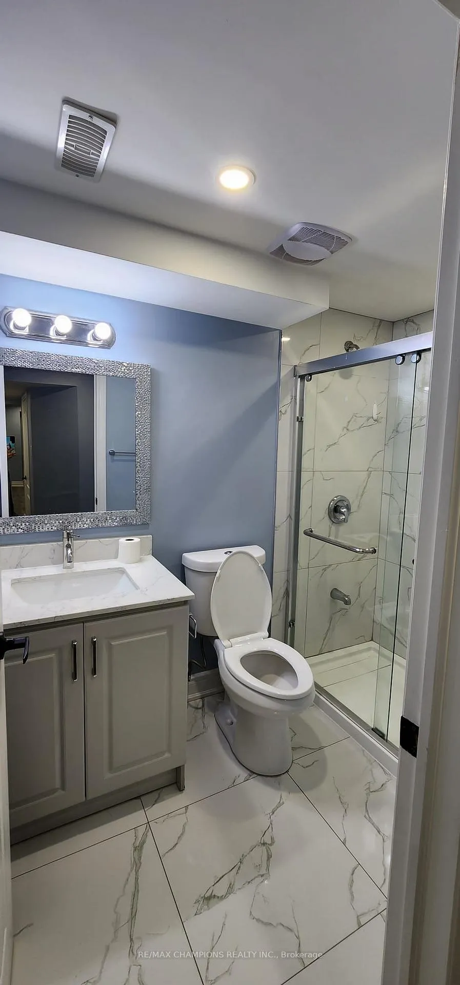Photo 10 of Unit (Bsmt), 39 hall Crescent, Brampton, Northwood Park — HOMEH