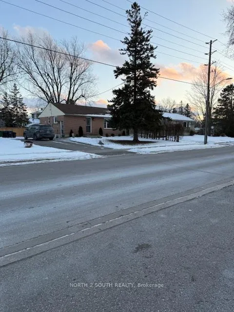 Front of Unit Main, 86 Ellwood Drive W