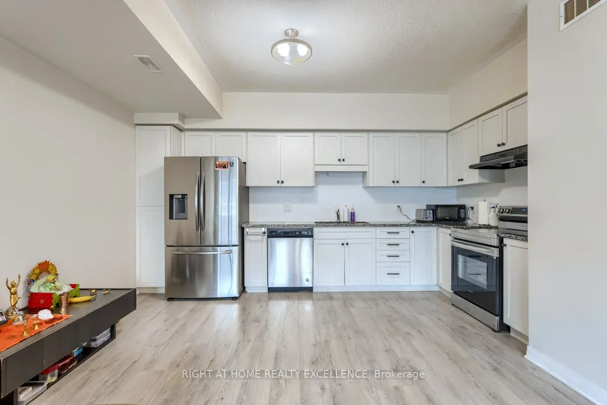 Photo 5 of Unit 4, 4 Visionary Avenue, Kitchener, Rosenburg — HOMEH