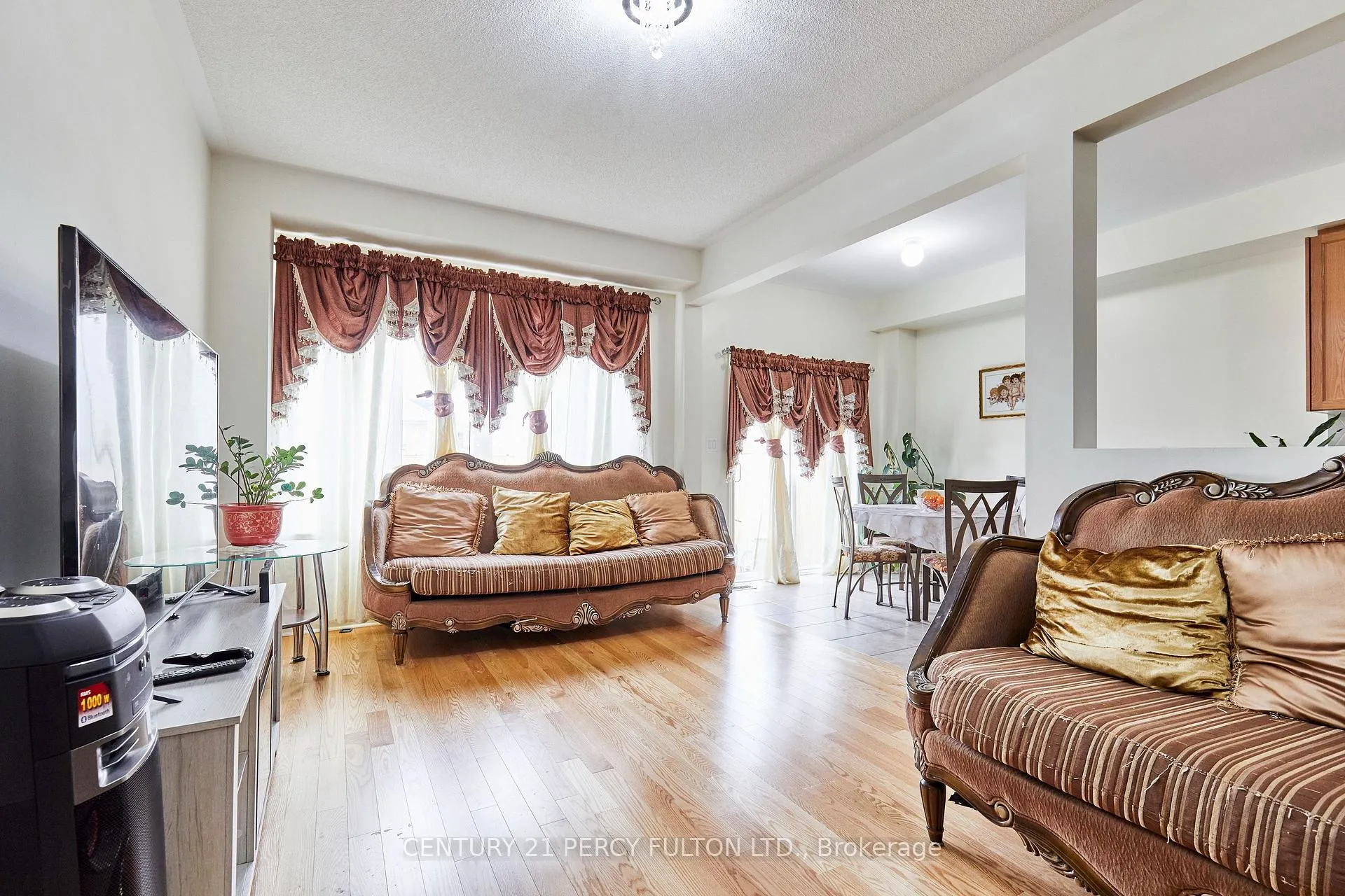 Photo 6 of 1205 Kettering Drive, Oshawa, Eastdale — HOMEH