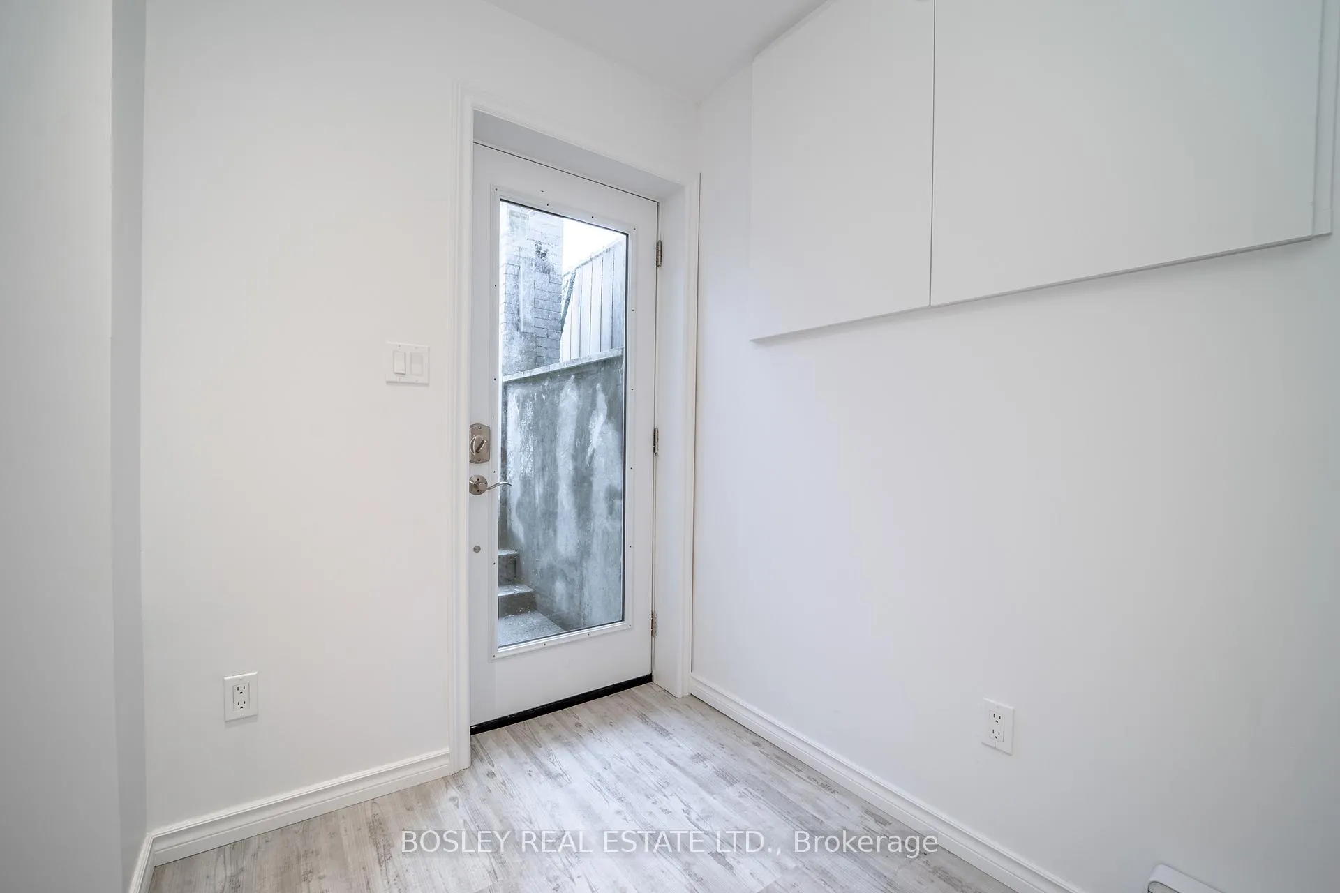 Photo 3 of 298 Rhodes Avenue, Toronto, Greenwood-Coxwell — HOMEH