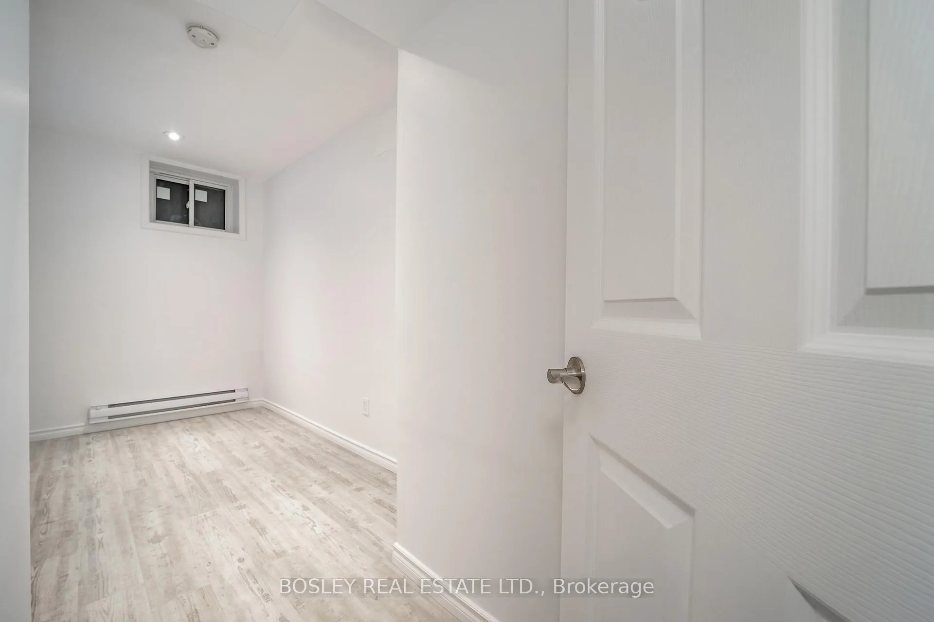 Photo 9 of 298 Rhodes Avenue, Toronto, Greenwood-Coxwell — HOMEH