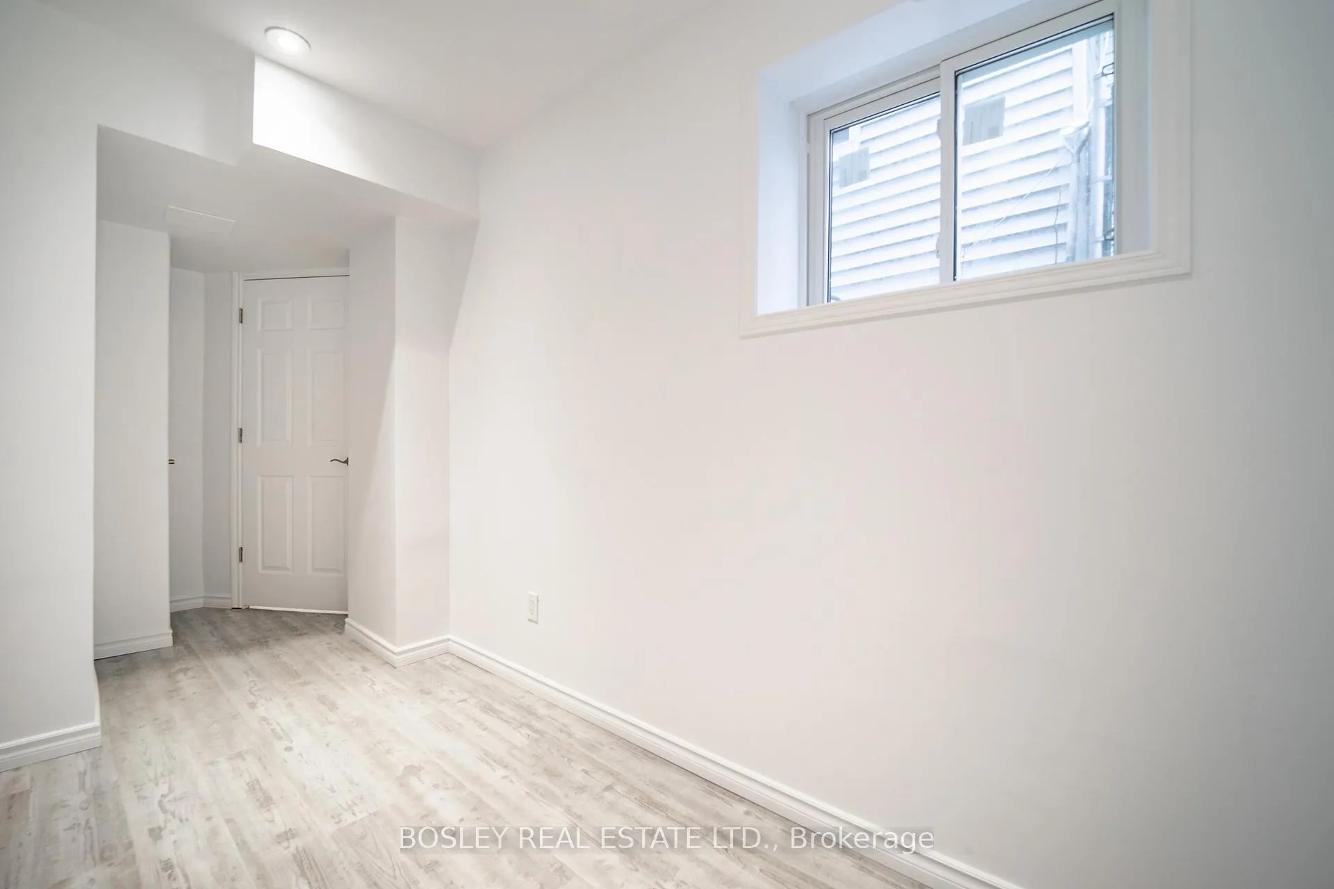 Photo 10 of 298 Rhodes Avenue, Toronto, Greenwood-Coxwell — HOMEH