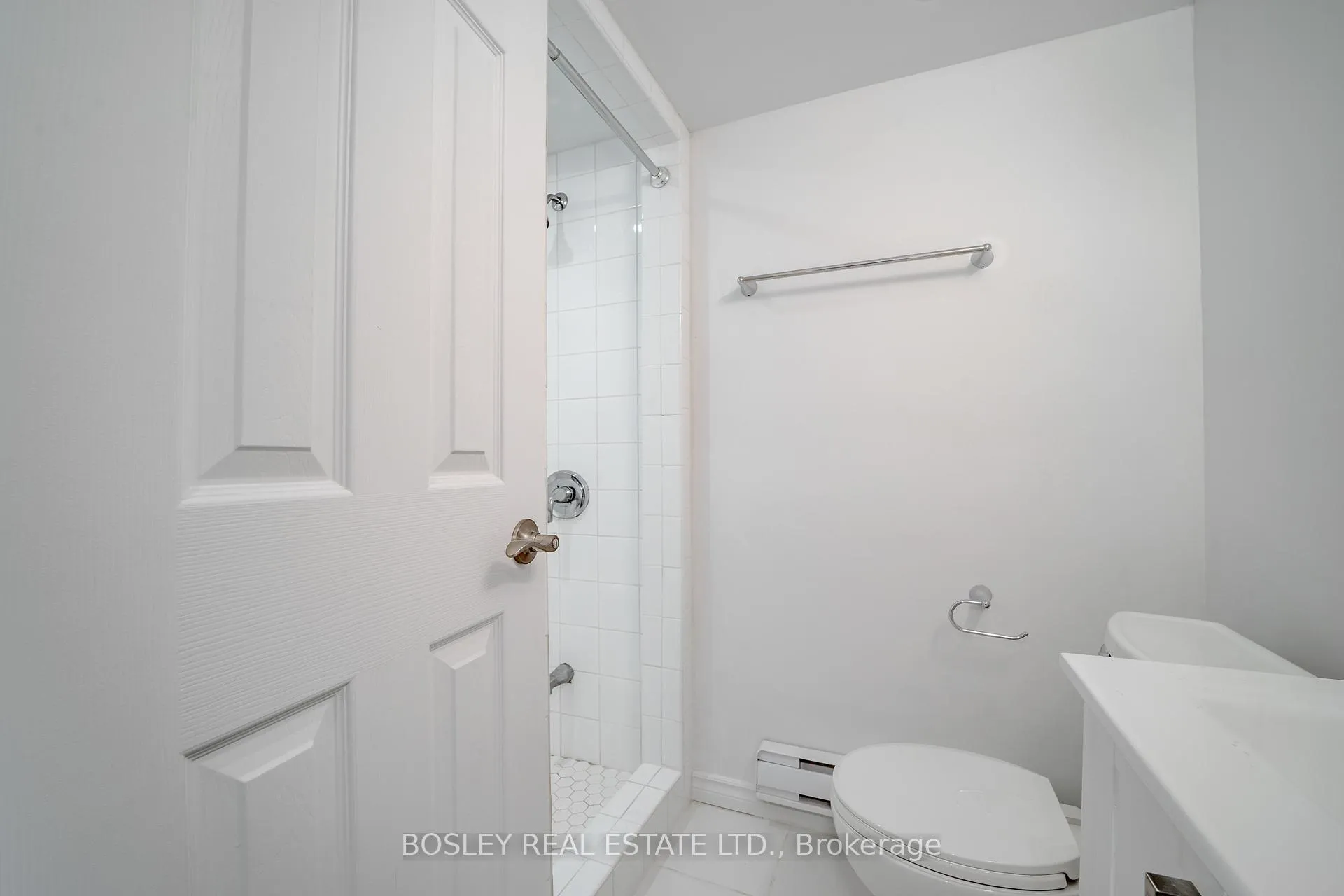 Photo 13 of 298 Rhodes Avenue, Toronto, Greenwood-Coxwell — HOMEH
