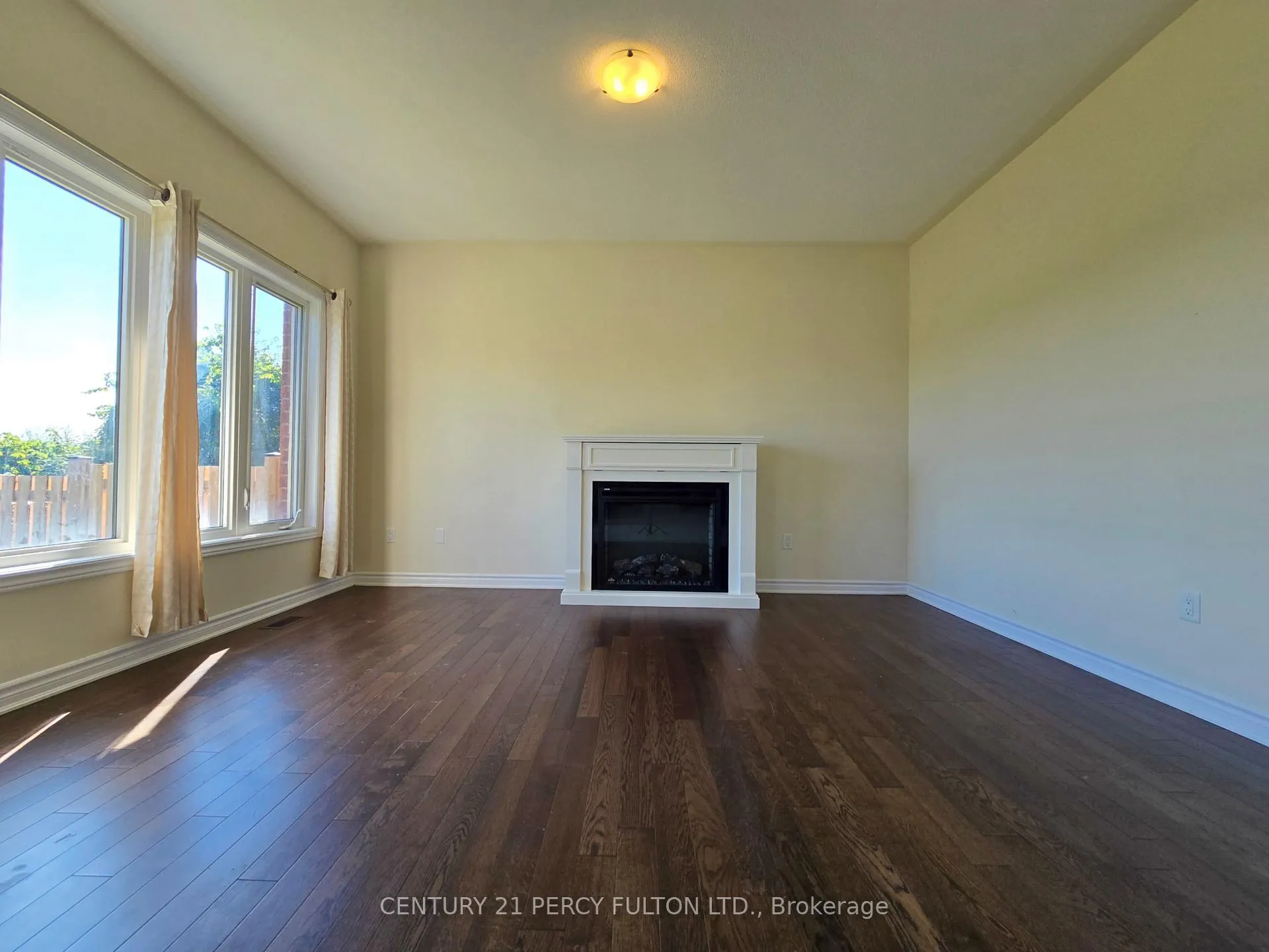 Photo 5 of 124 Terry Clayton Avenue, Brock, Beaverton — HOMEH